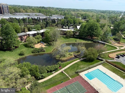 Condo For Sale - 10401 Grosvenor Place #317<br/> ROCKVILLE, MD 20852