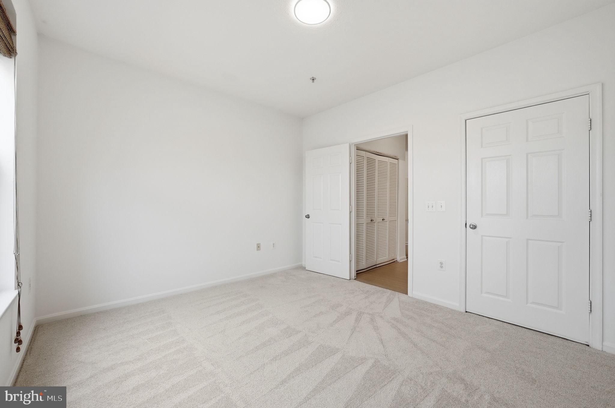 MARQUIS AT VIENNA STATION - Residential