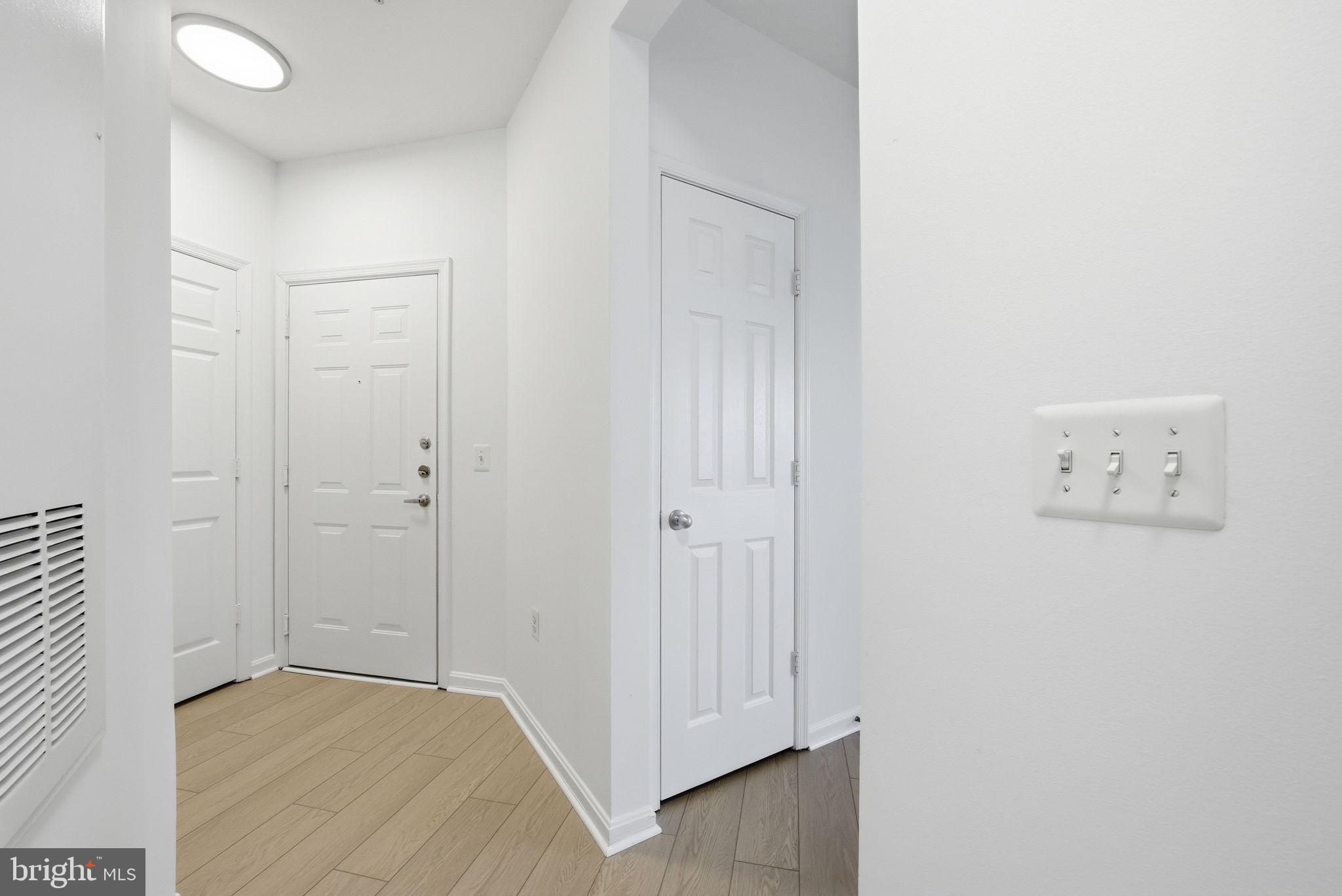 MARQUIS AT VIENNA STATION - Residential