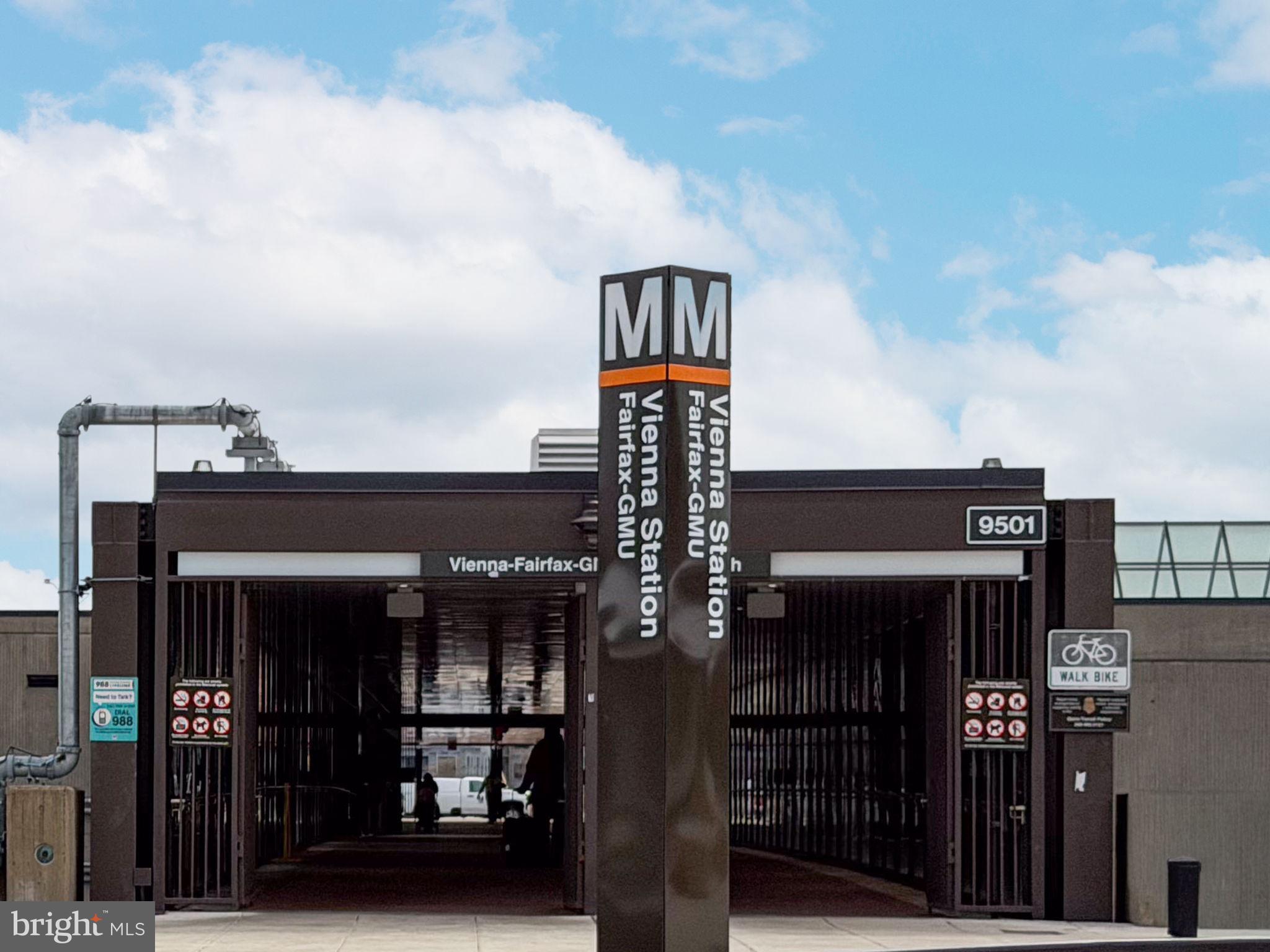 MARQUIS AT VIENNA STATION - Residential