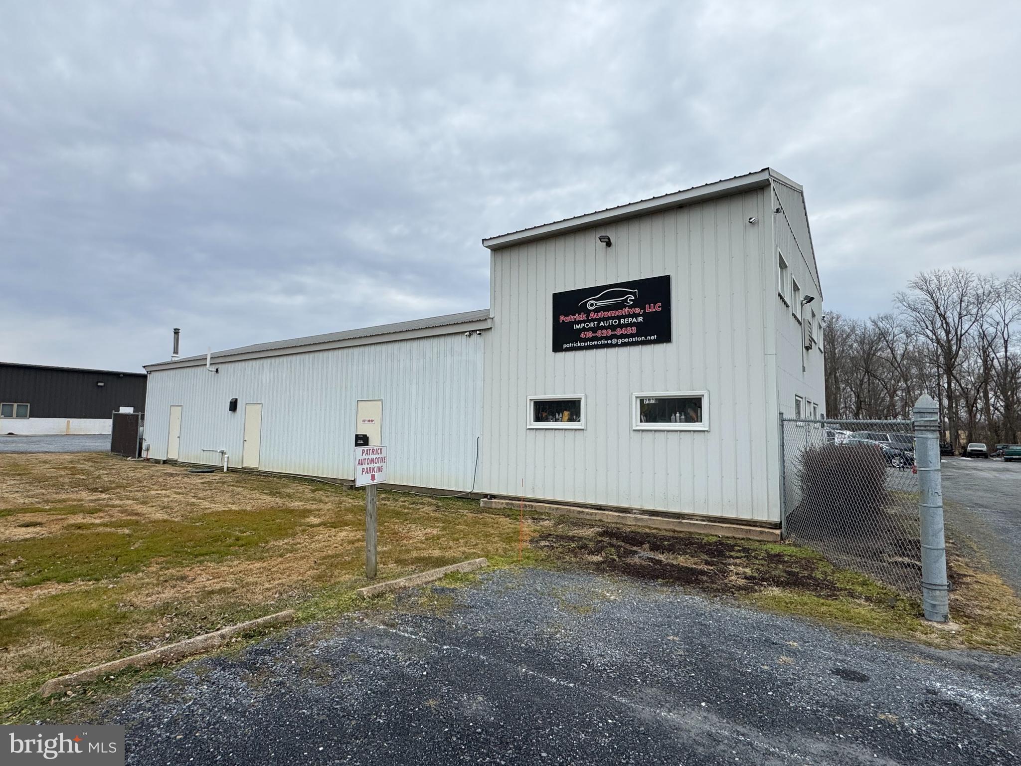 CLIFTON INDUSTRIAL PARK - Commercial Sale