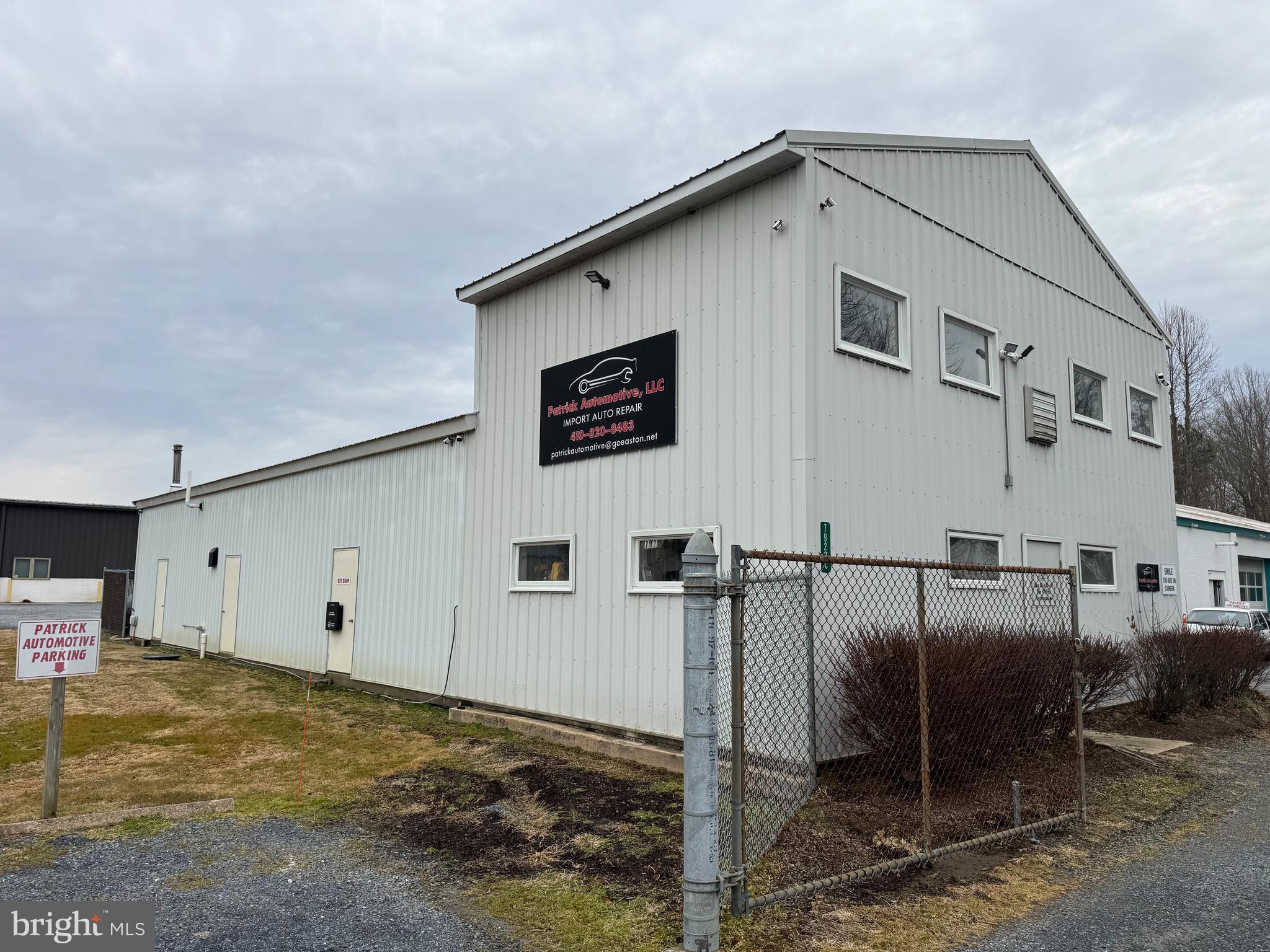 CLIFTON INDUSTRIAL PARK - Commercial Sale