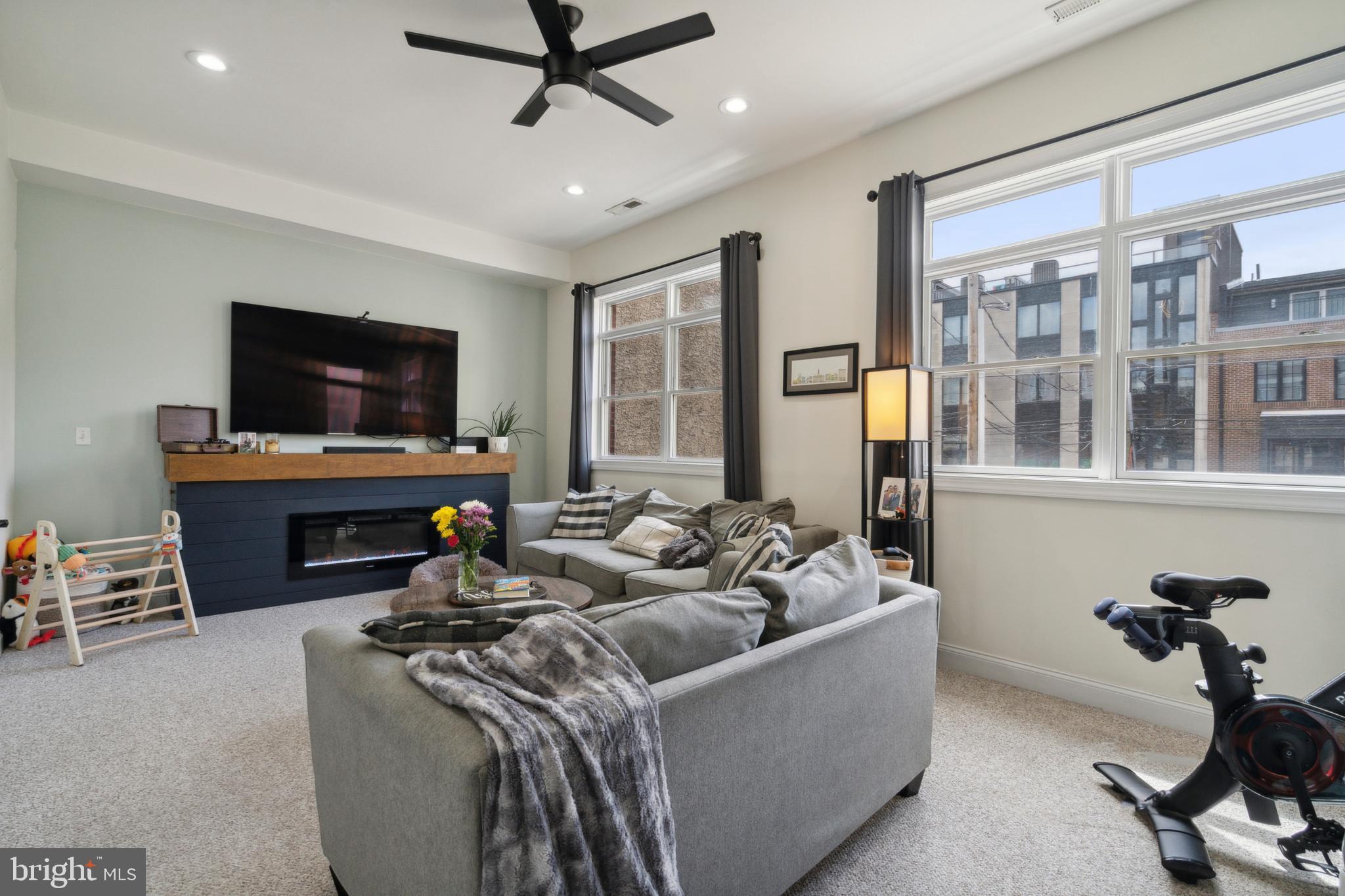 BELLA VISTA - Residential