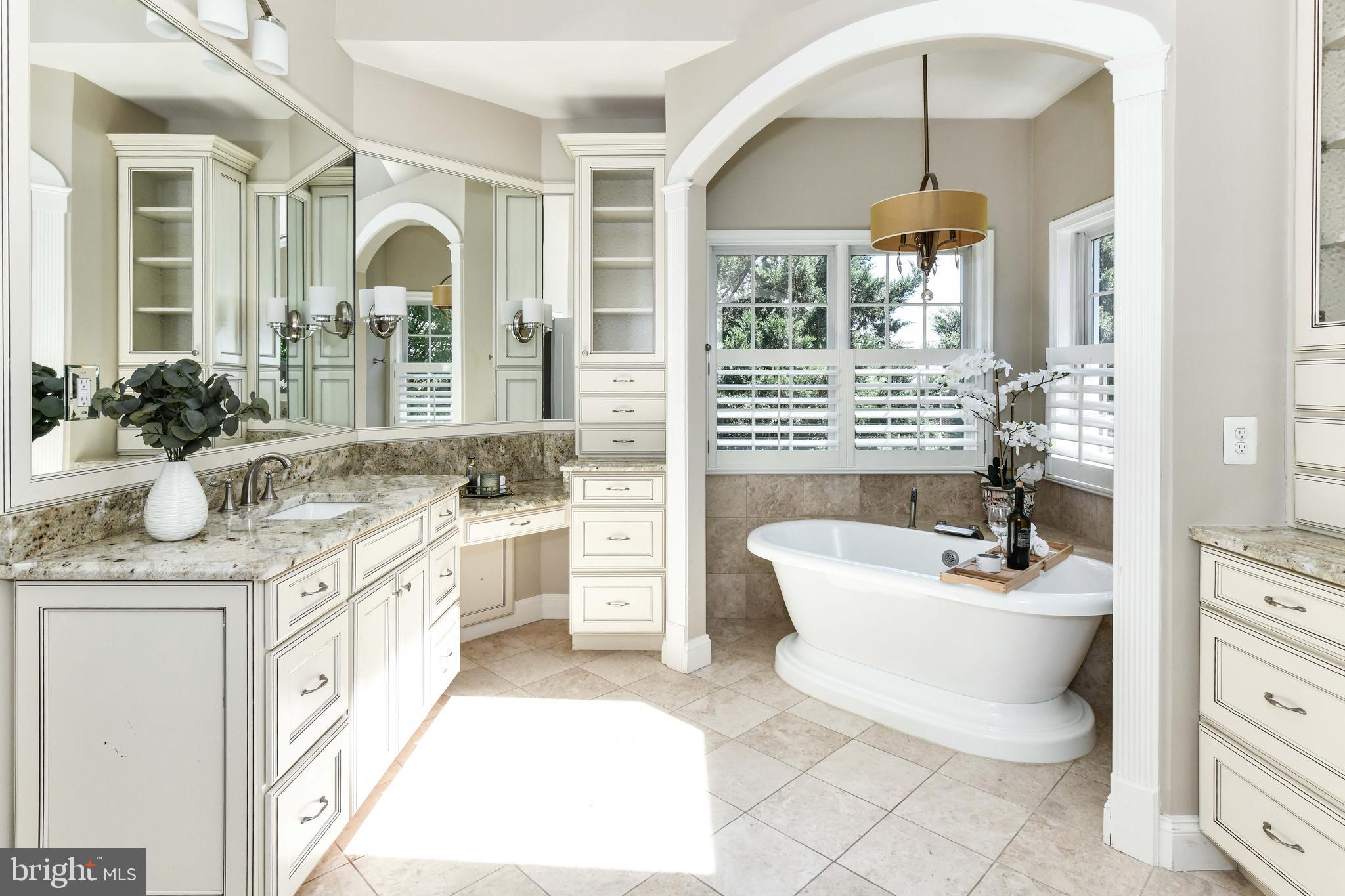 BELMONT COUNTRY CLUB - Residential