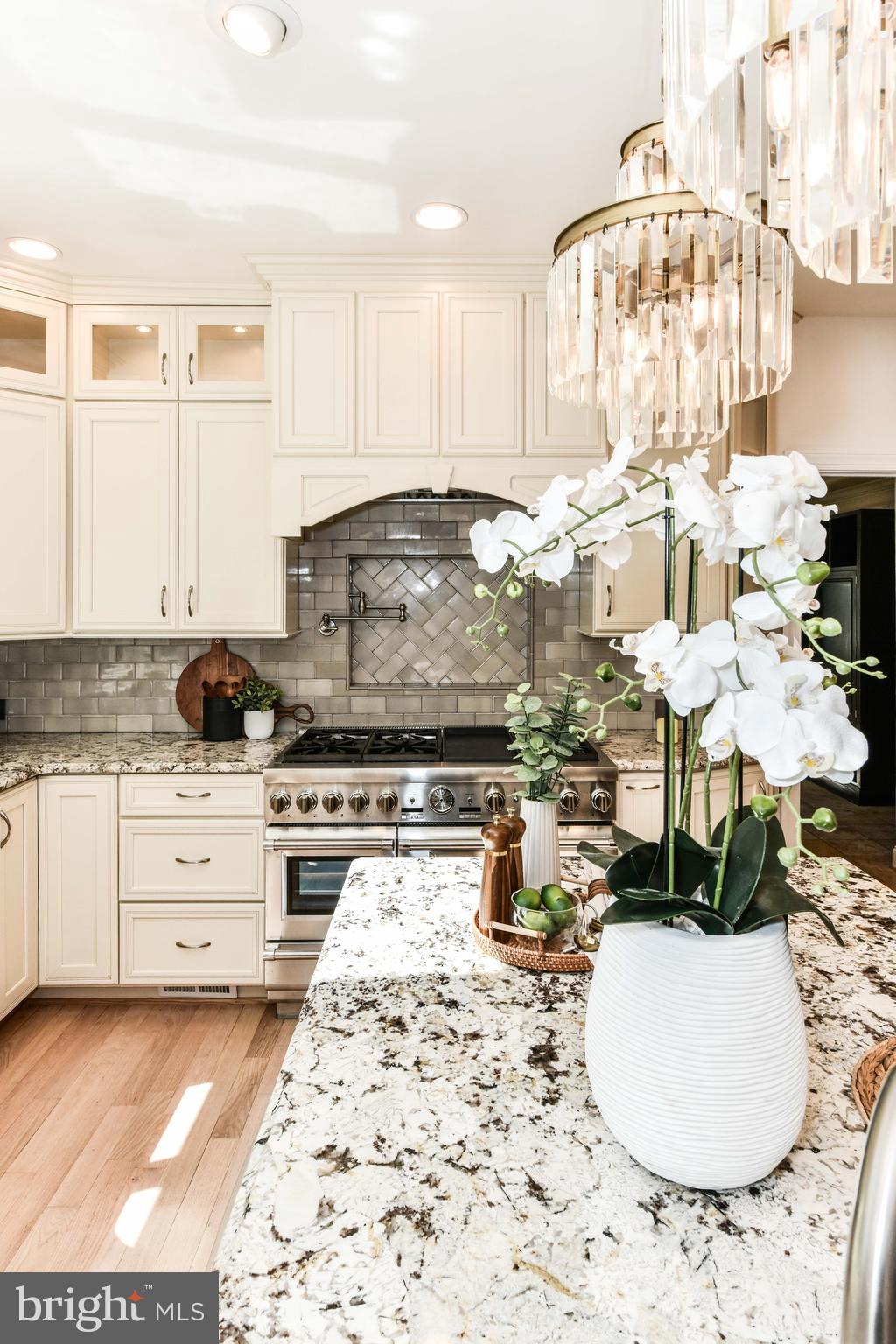 BELMONT COUNTRY CLUB - Residential