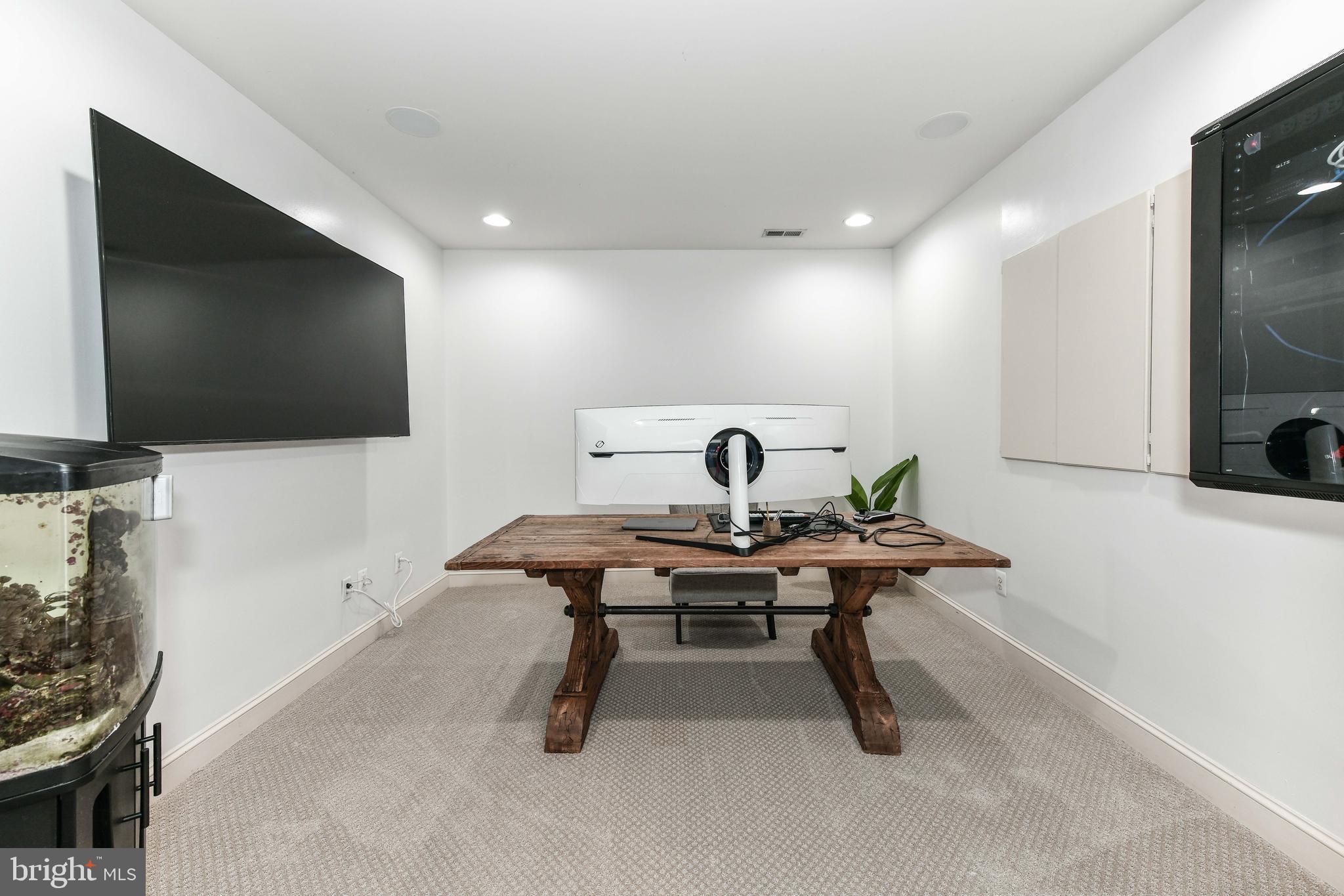 BELMONT COUNTRY CLUB - Residential