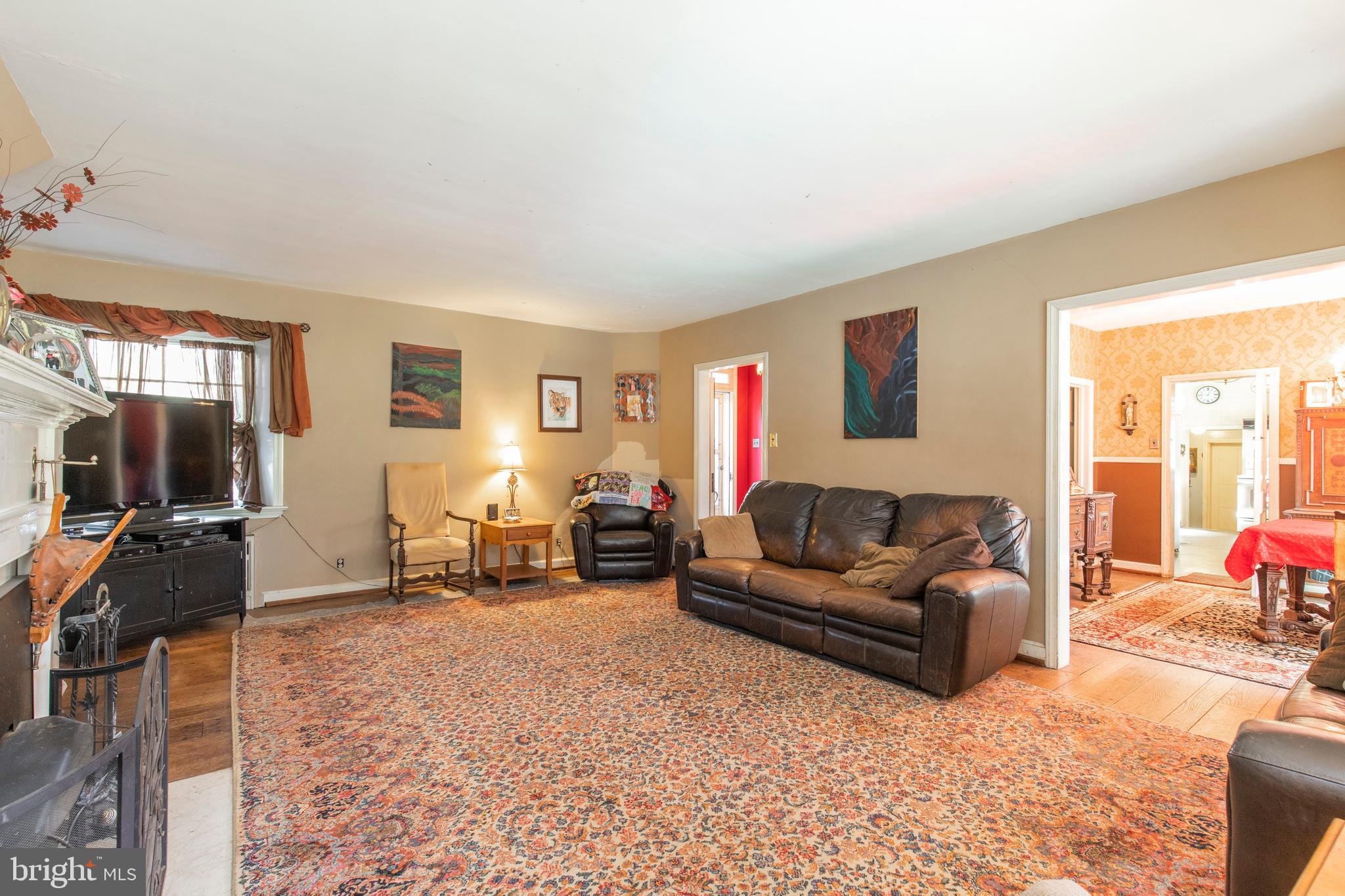 FOX CHASE - Residential