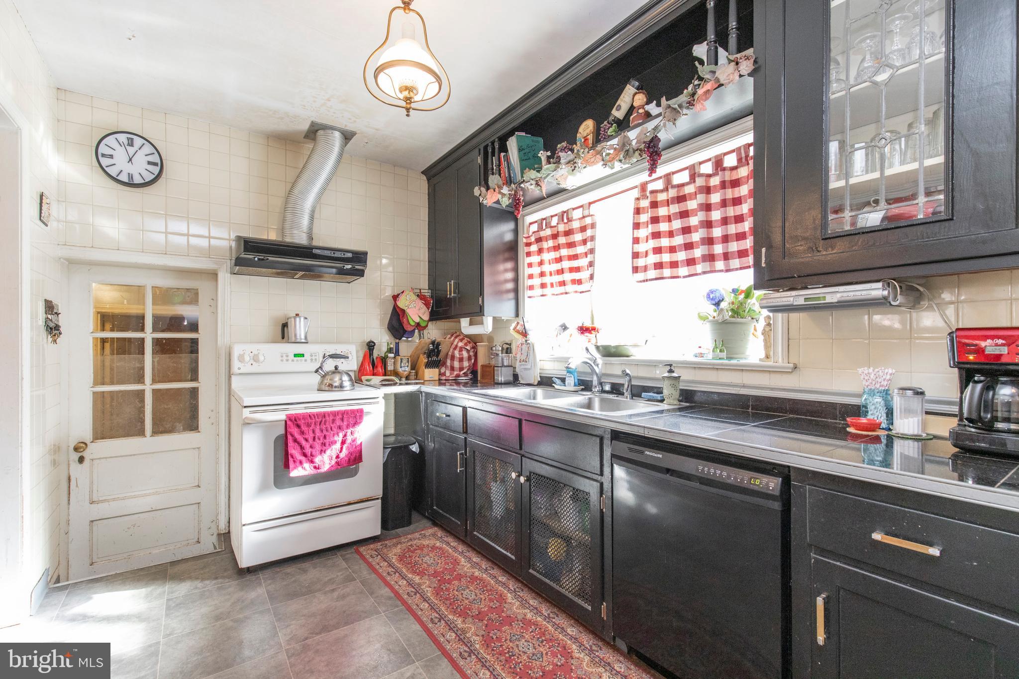 FOX CHASE - Residential