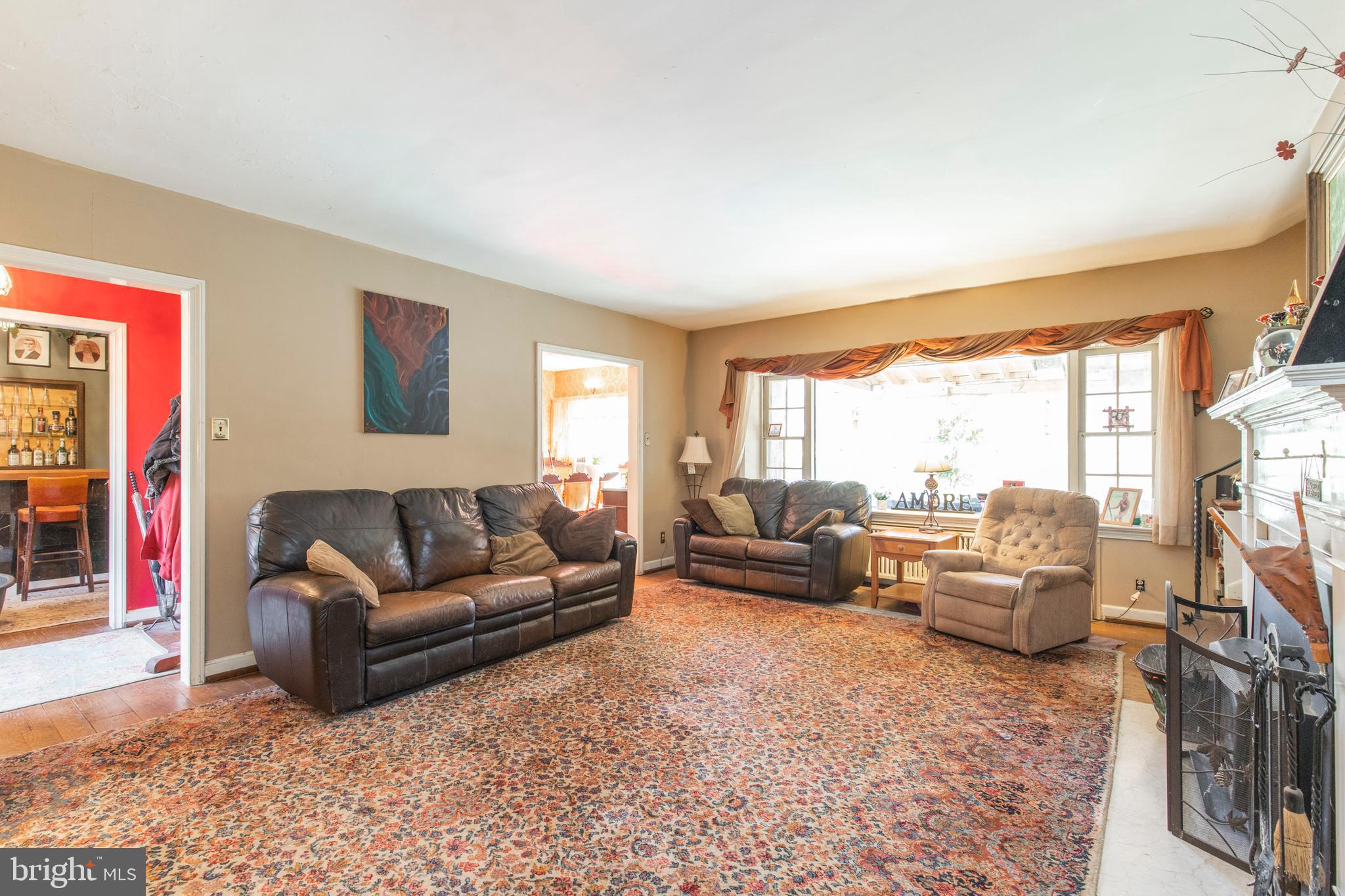 FOX CHASE - Residential