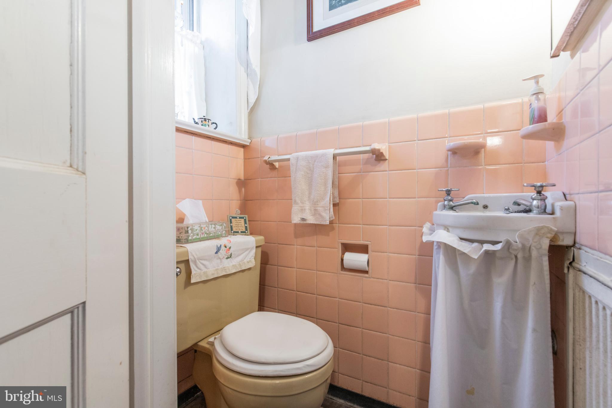 FOX CHASE - Residential