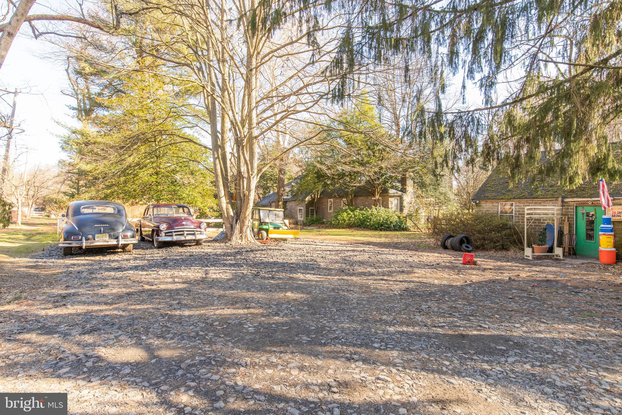 FOX CHASE - Residential