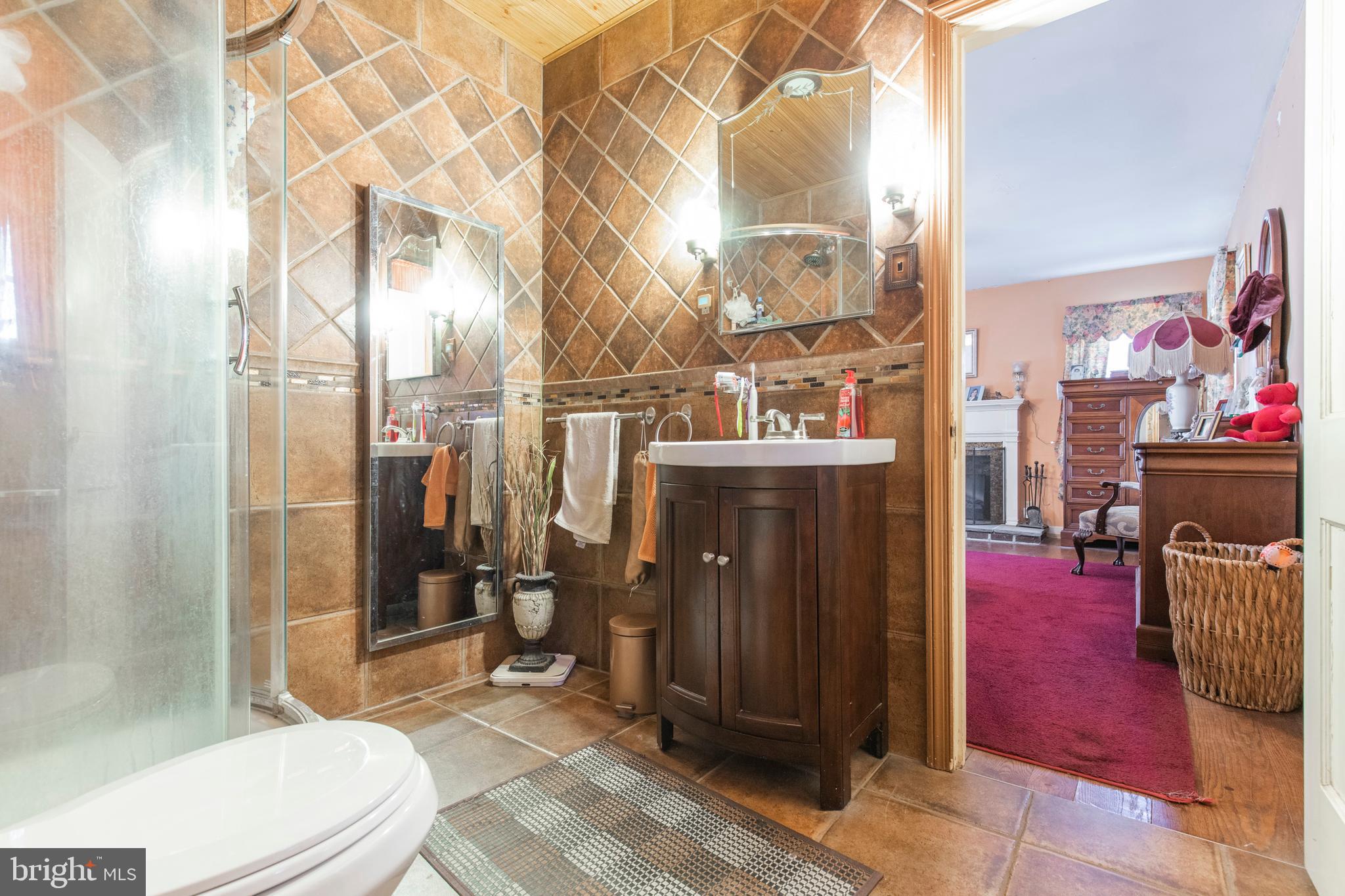 FOX CHASE - Residential