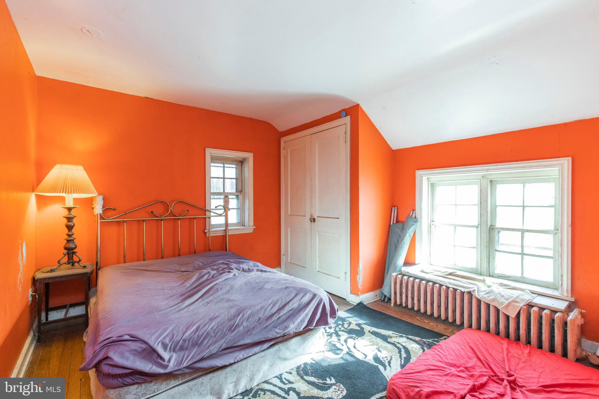 FOX CHASE - Residential