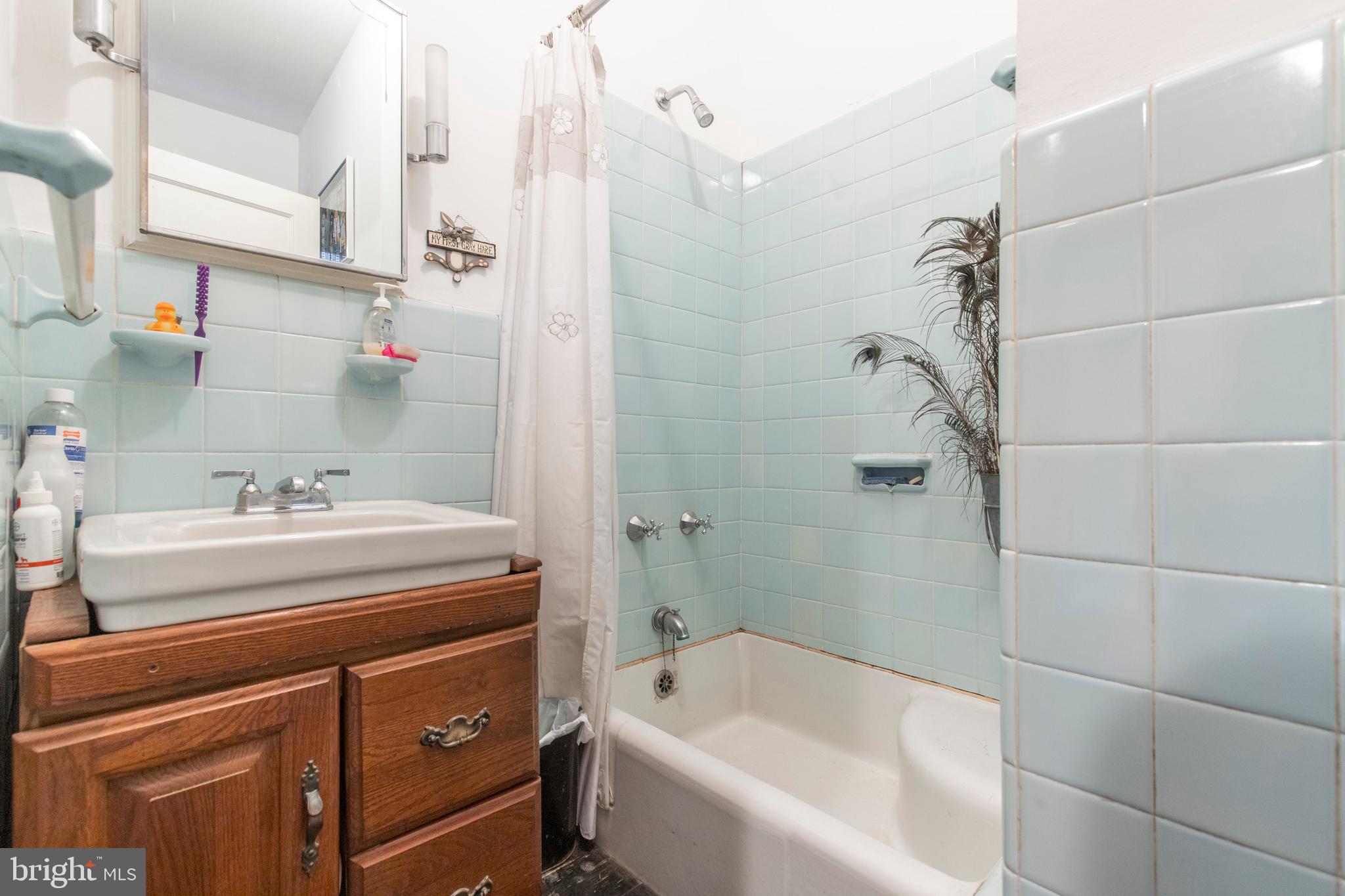 FOX CHASE - Residential