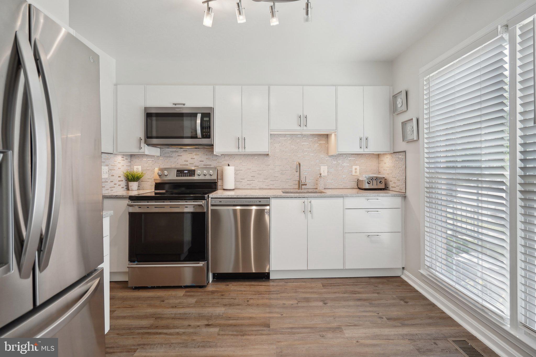 LAKE RIDGE - Residential