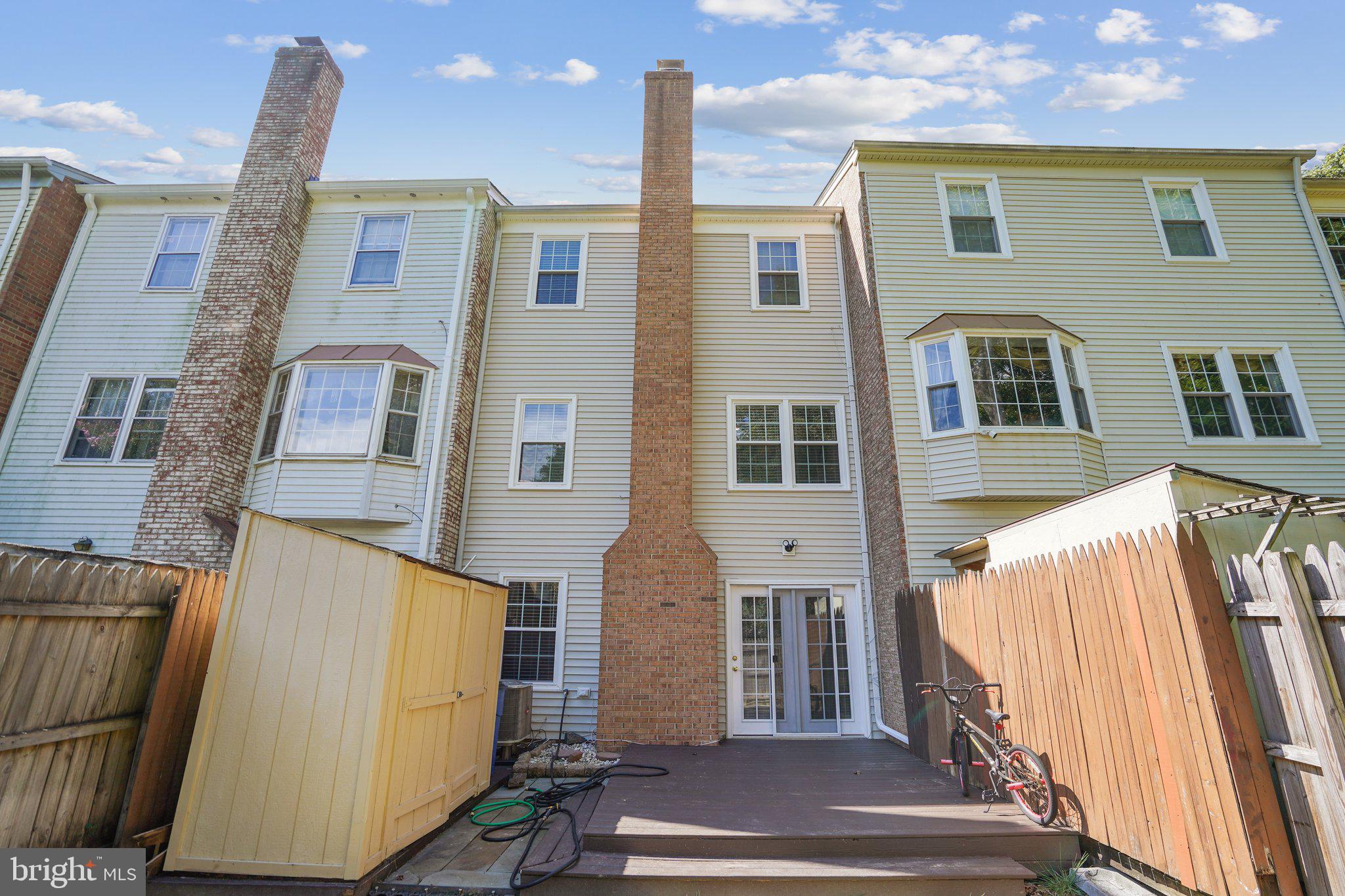 LAKE RIDGE - Residential