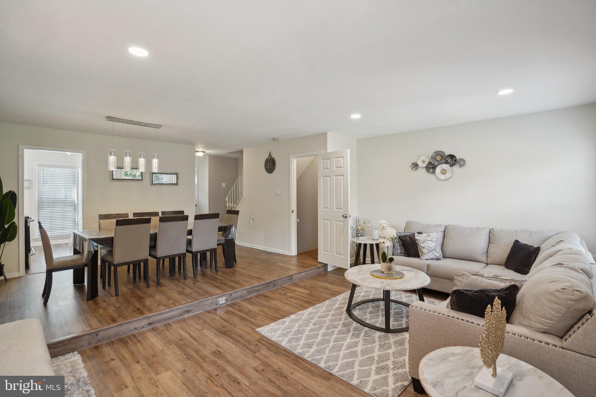 LAKE RIDGE - Residential