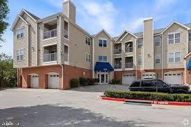 Lovely and bright condo with open floor plan off of the kitchen. Beautiful laminate floors throughout & a fireplace. Master bedroom suite has balcony and large walk in closet. 2nd bedroom has walk thru bath to hall. Another balcony off of the living room brings the outdoors in, and lots of windows in this home. Utilities not included.
Voucher considered.