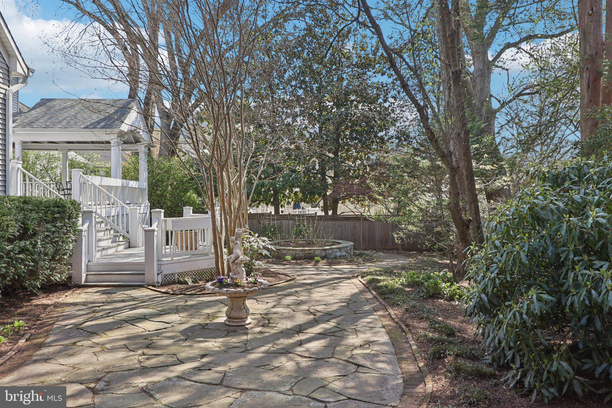 SPRINGFIELD - Residential