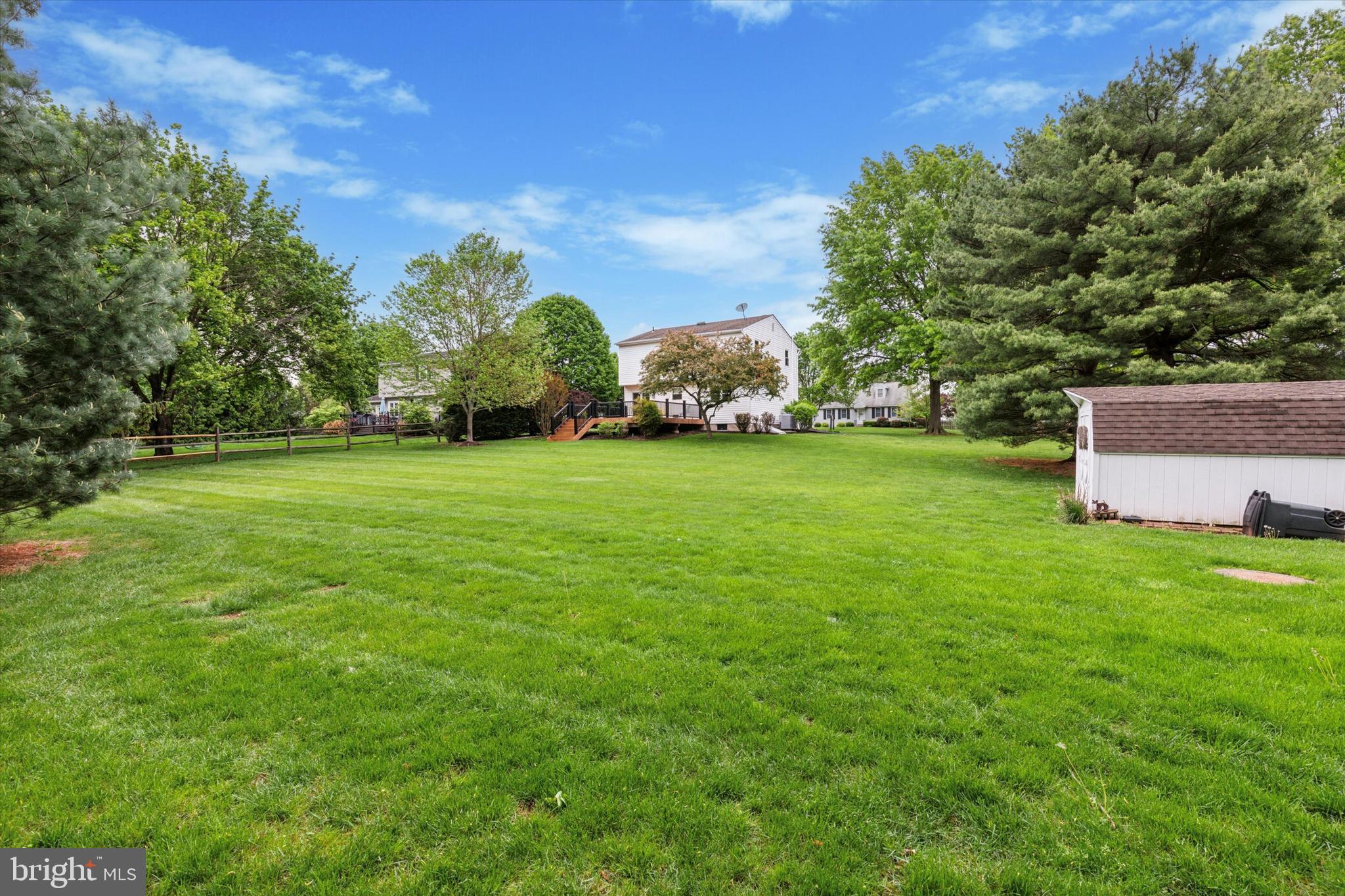 1114 AMBER LANE