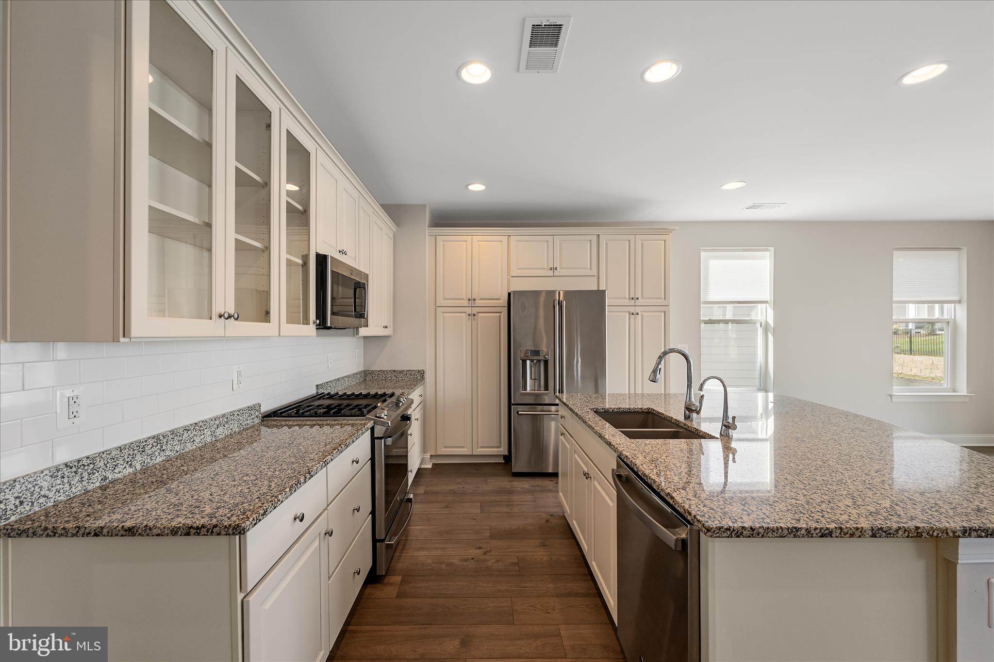 LAKE FREDERICK - Residential