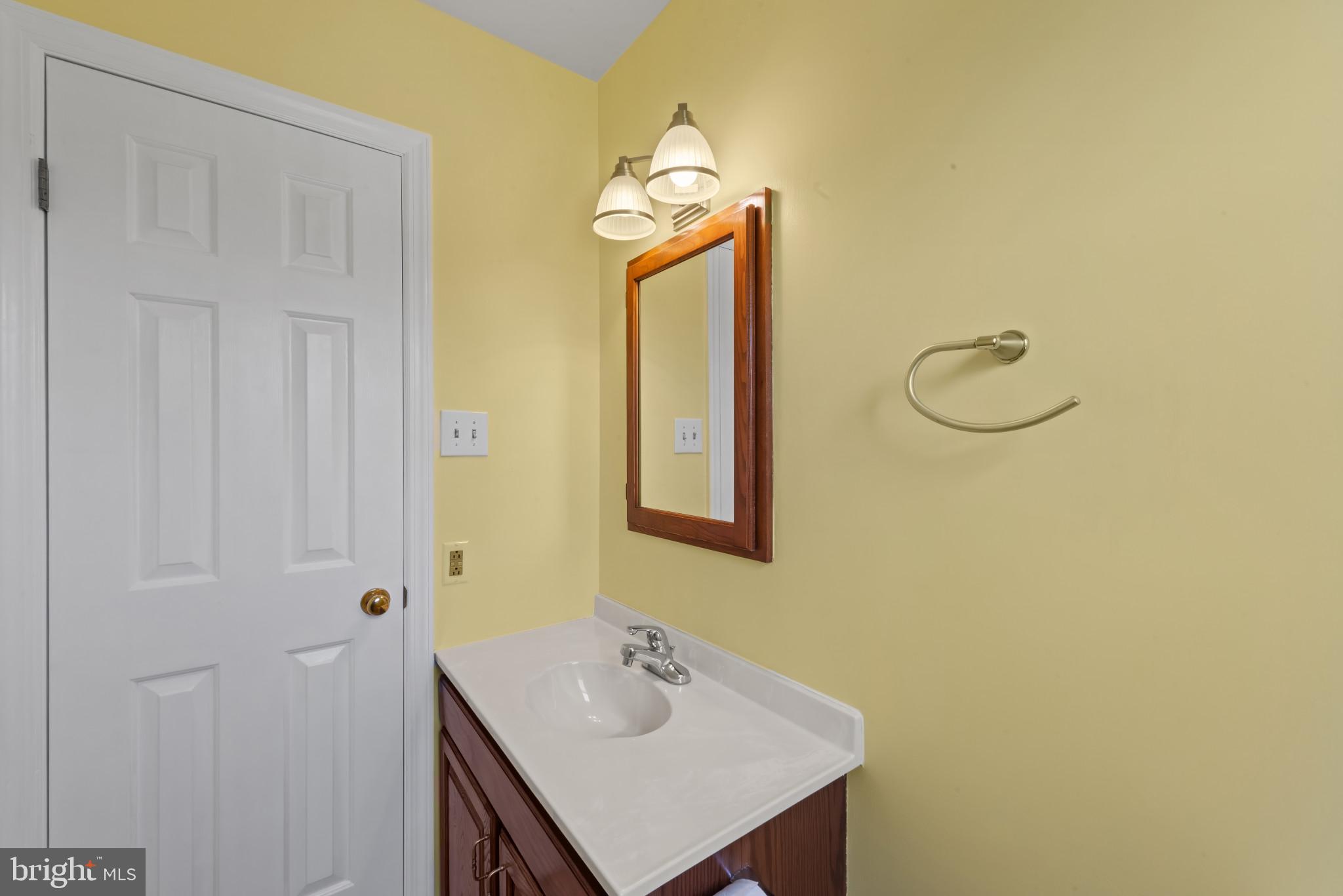 POTOMAC MANOR - Residential