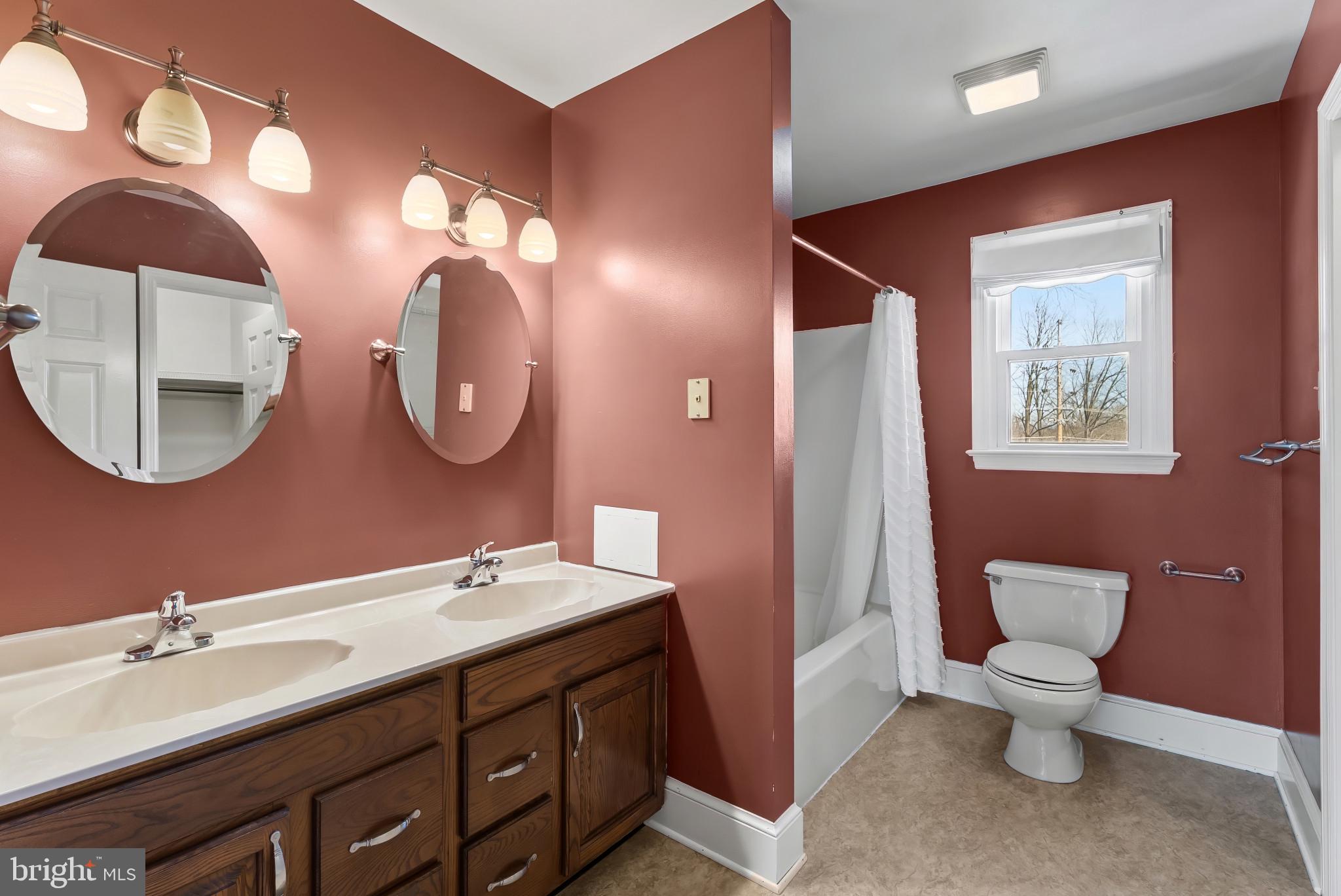 POTOMAC MANOR - Residential