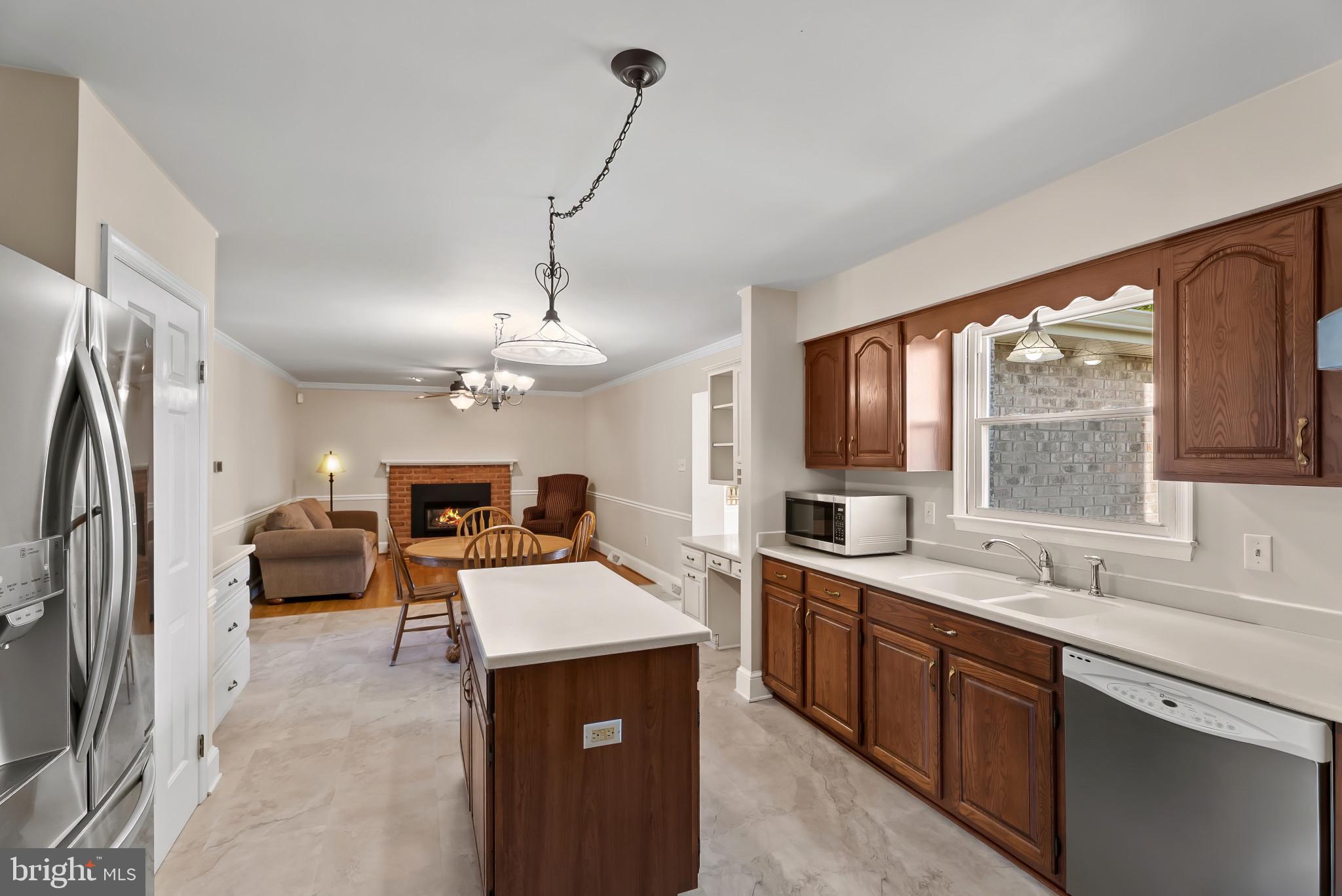 POTOMAC MANOR - Residential