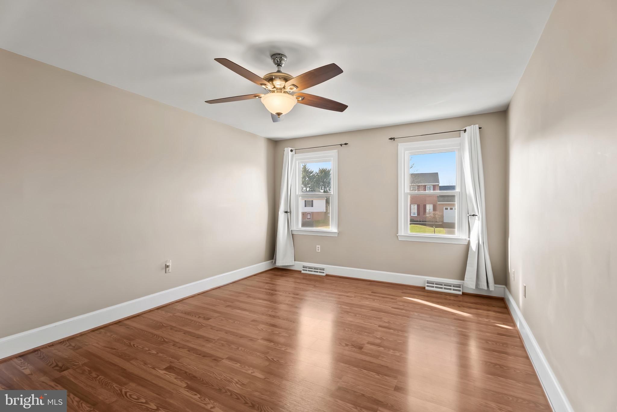 POTOMAC MANOR - Residential