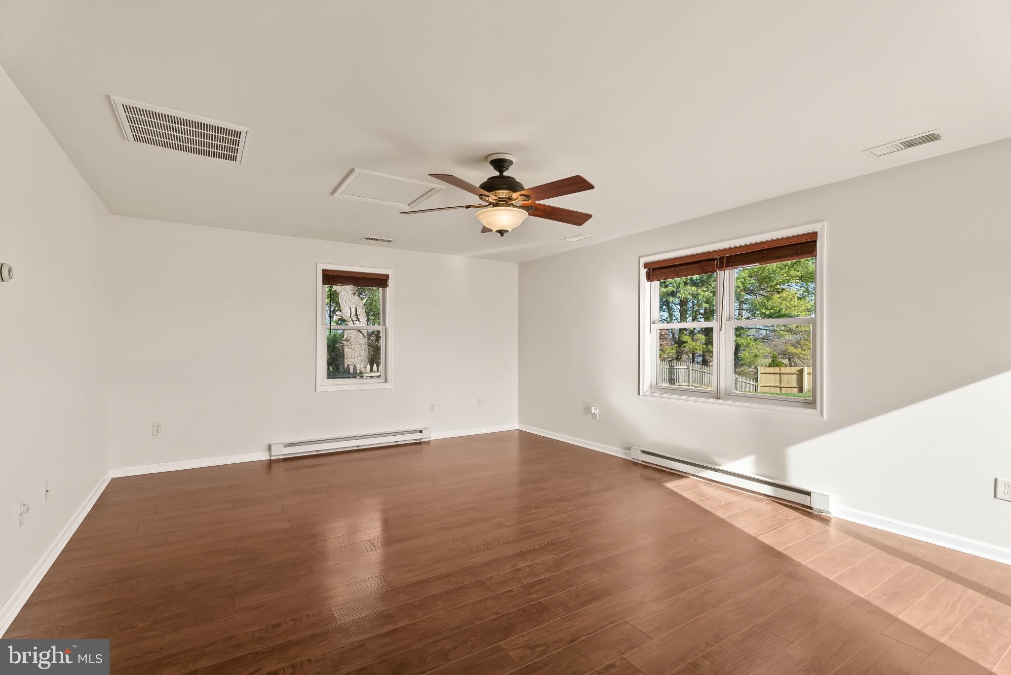 POTOMAC MANOR - Residential