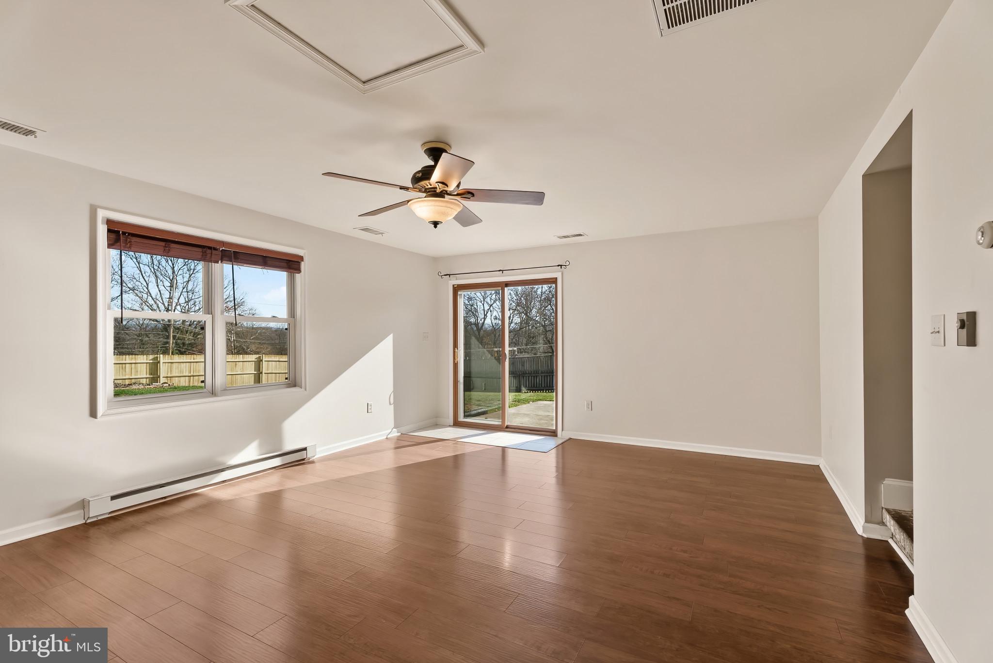 POTOMAC MANOR - Residential