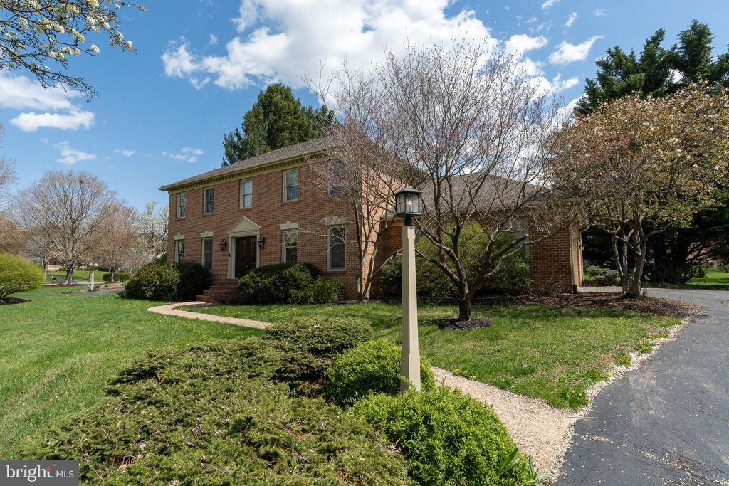 Photo of 223 Buckfield Drive, LITITZ, PA 17543 (MLS # PALA2065596)