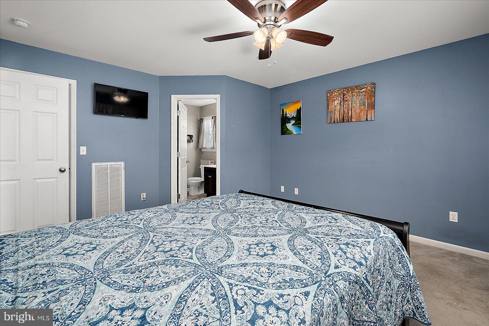 WOODLAND MANOR - Residential