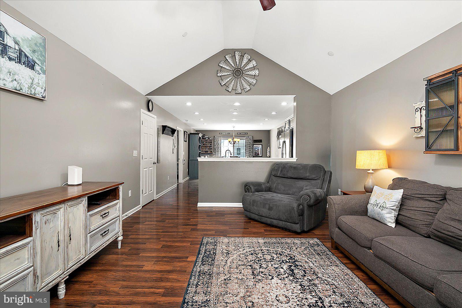 WOODLAND MANOR - Residential