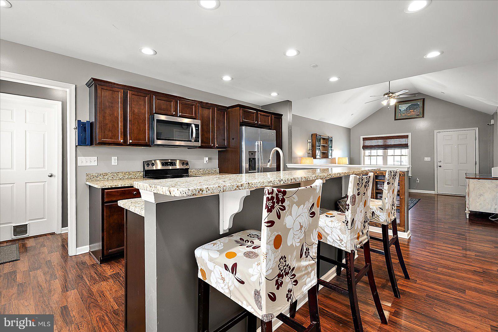 WOODLAND MANOR - Residential