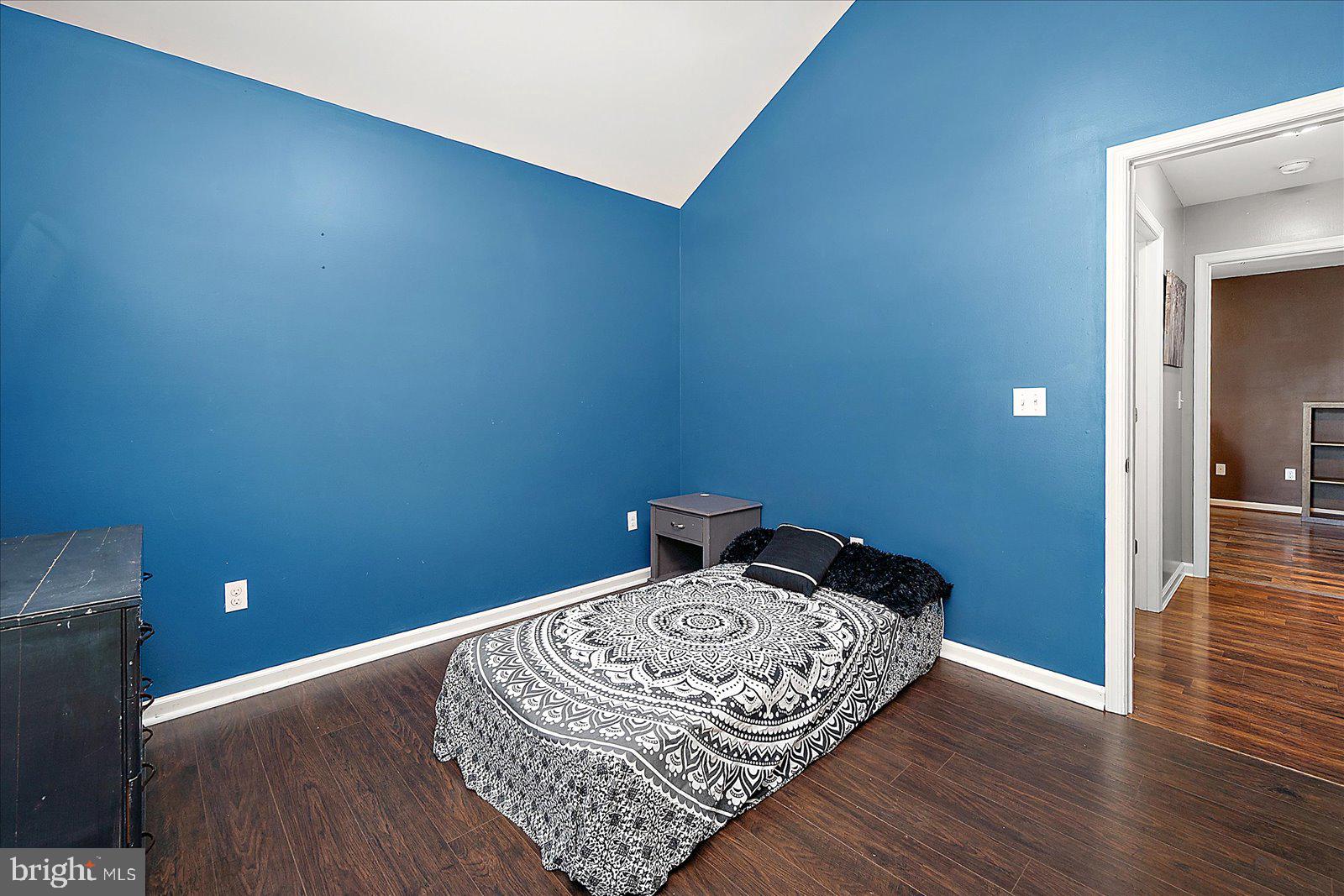 WOODLAND MANOR - Residential