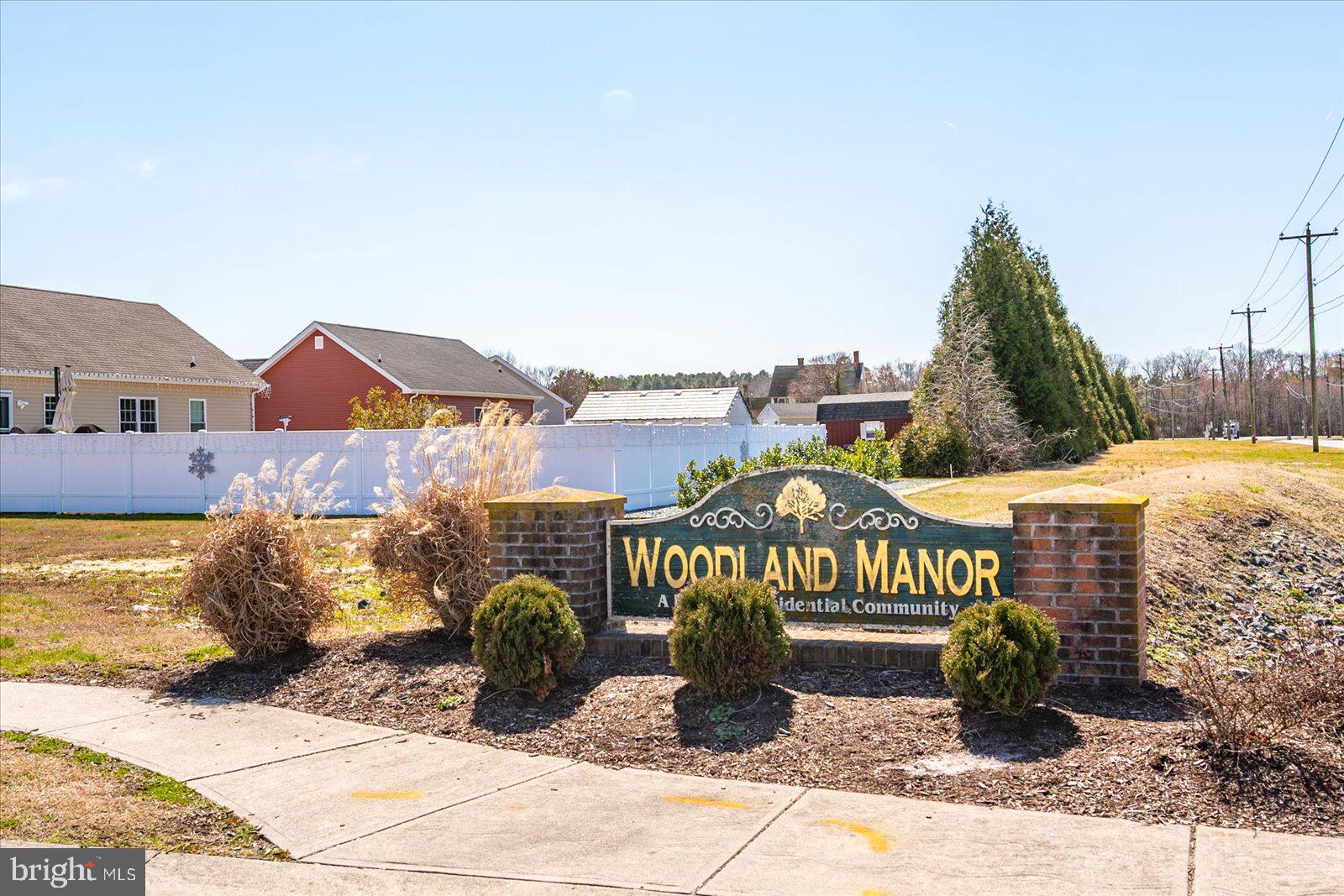 WOODLAND MANOR - Residential