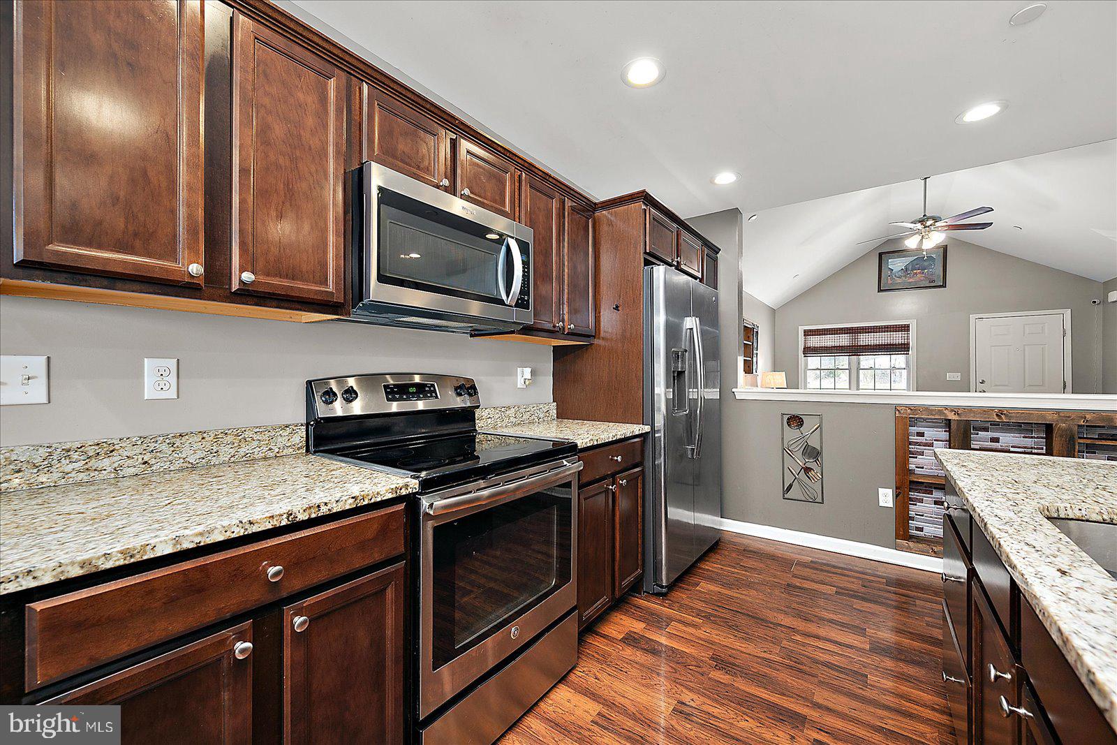 WOODLAND MANOR - Residential