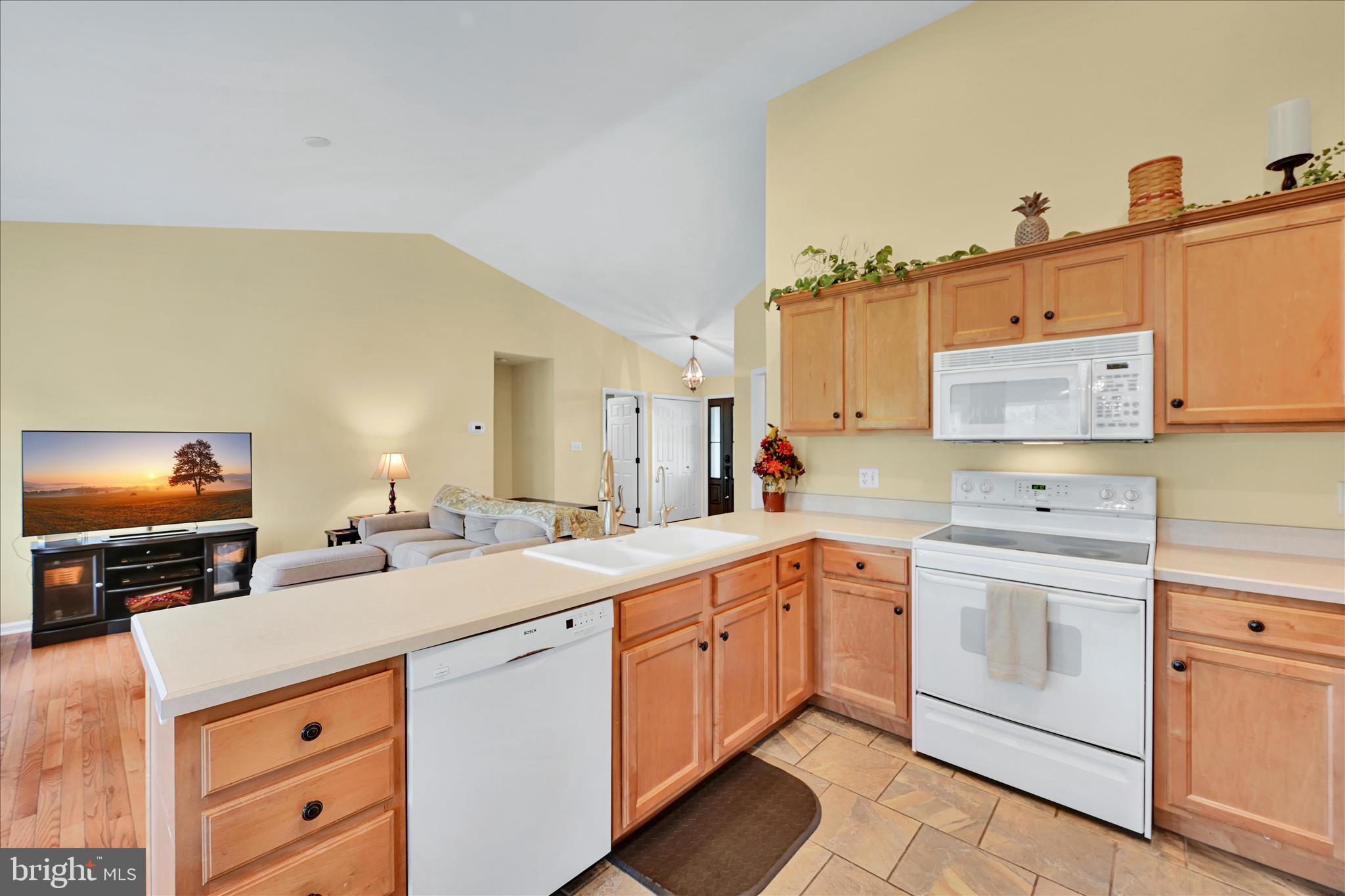 MISTY MEADOWS - Residential