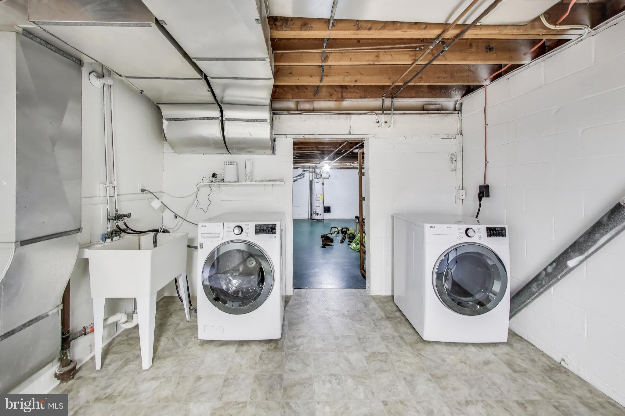 BEL PRE WOODS - Residential Lease