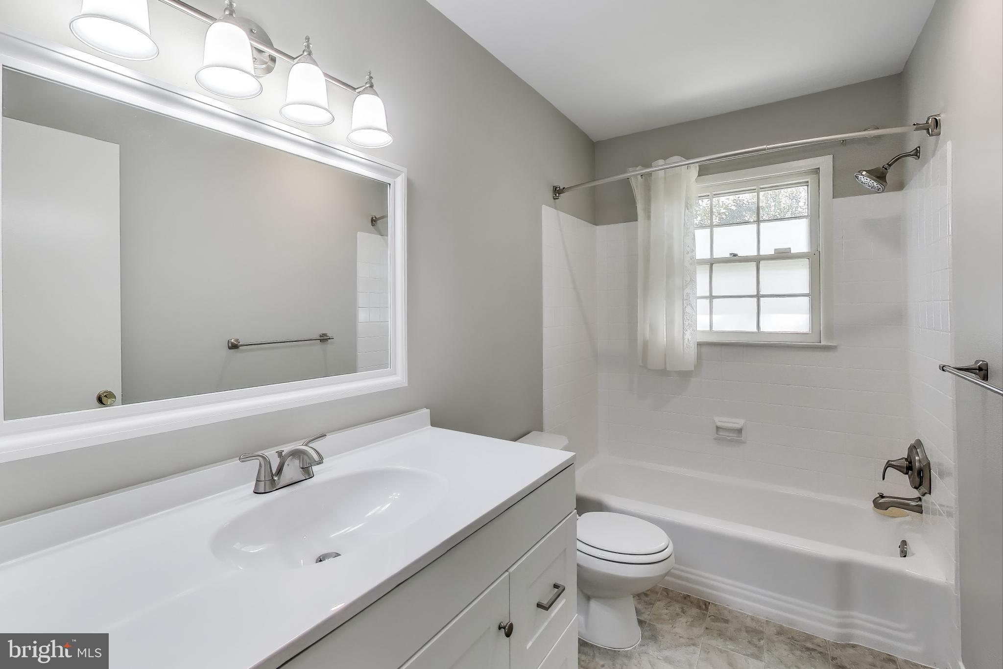 BEL PRE WOODS - Residential Lease