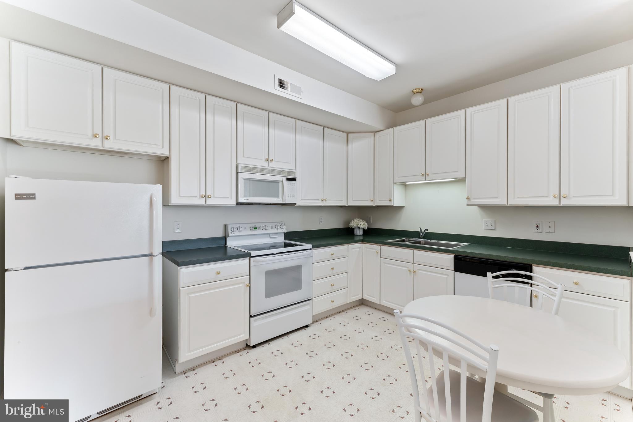 GOLFVIEW - Residential