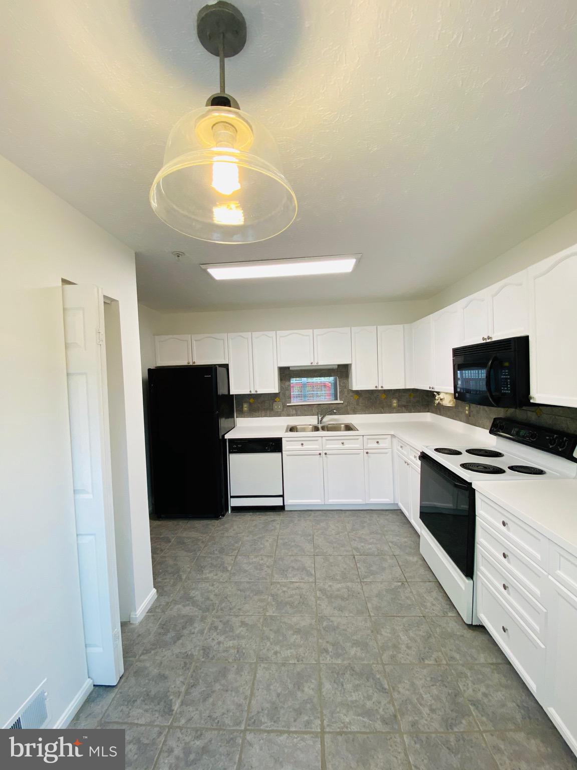 BRISTOL FOREST - Residential