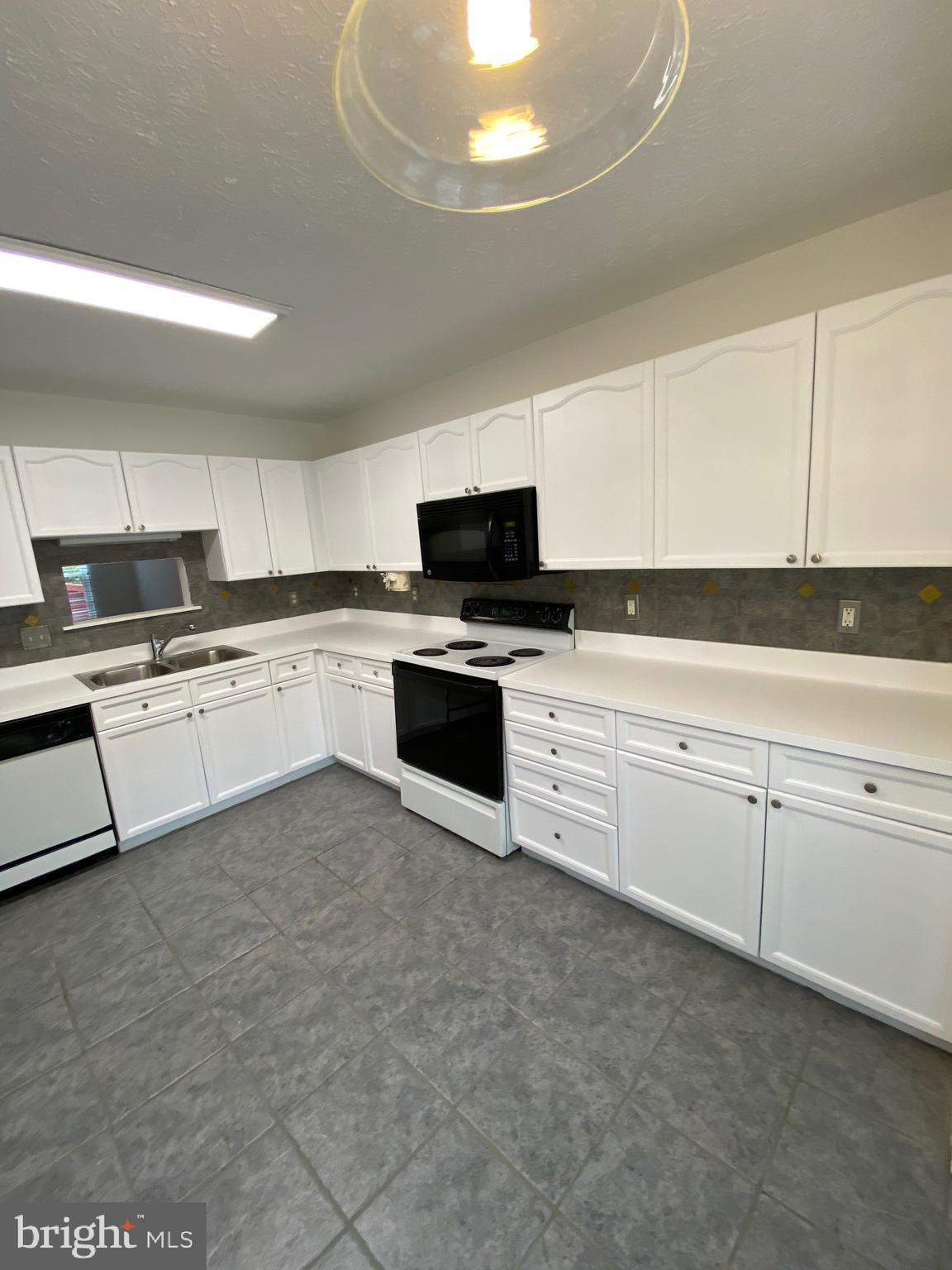 BRISTOL FOREST - Residential