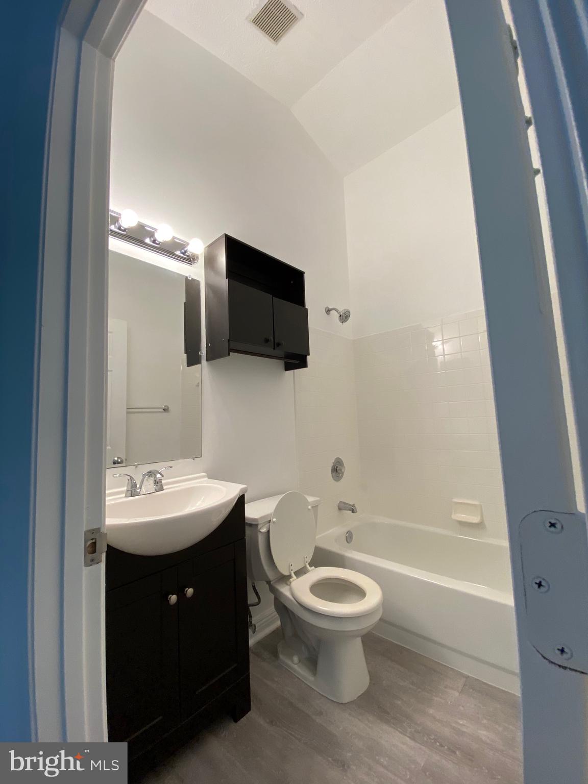 BRISTOL FOREST - Residential