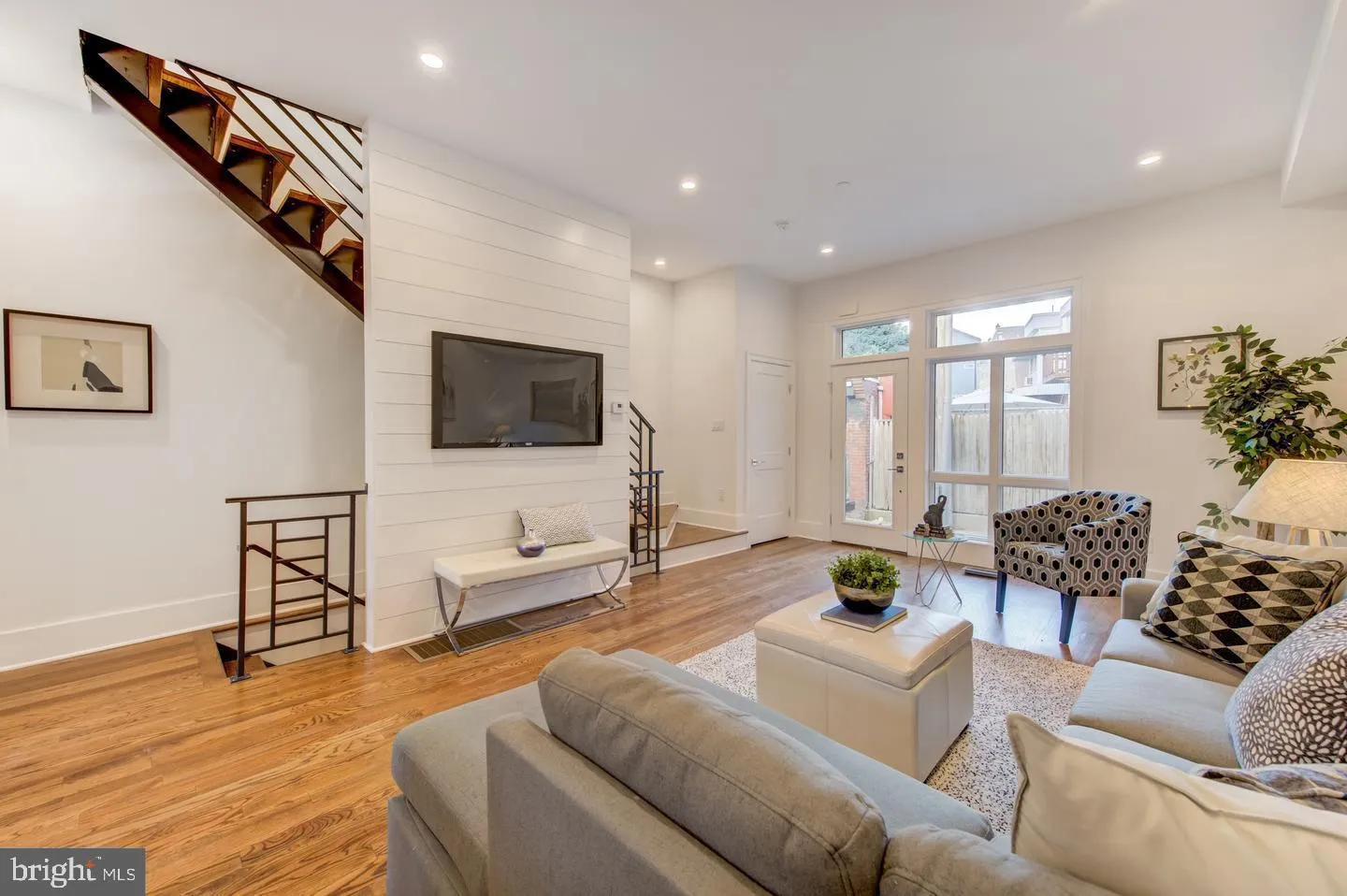 Philadelphia, Pennsylvania 19125, United States, 3 Bedrooms Bedrooms, ,3 BathroomsBathrooms,Residential,Active,184160