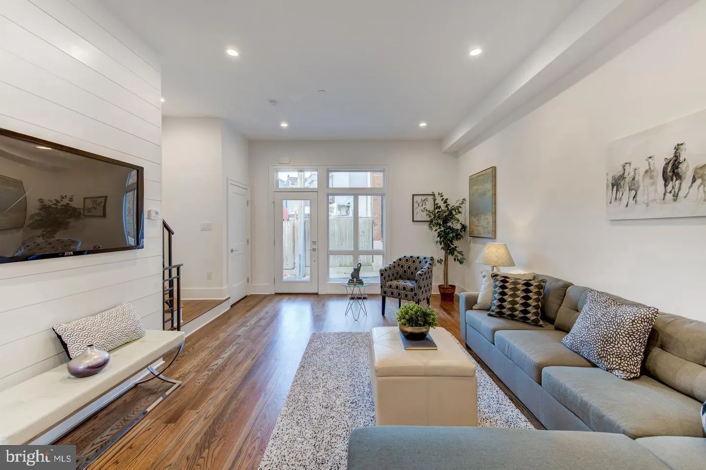 Philadelphia, Pennsylvania 19125, United States, 3 Bedrooms Bedrooms, ,3 BathroomsBathrooms,Residential,Active,184160