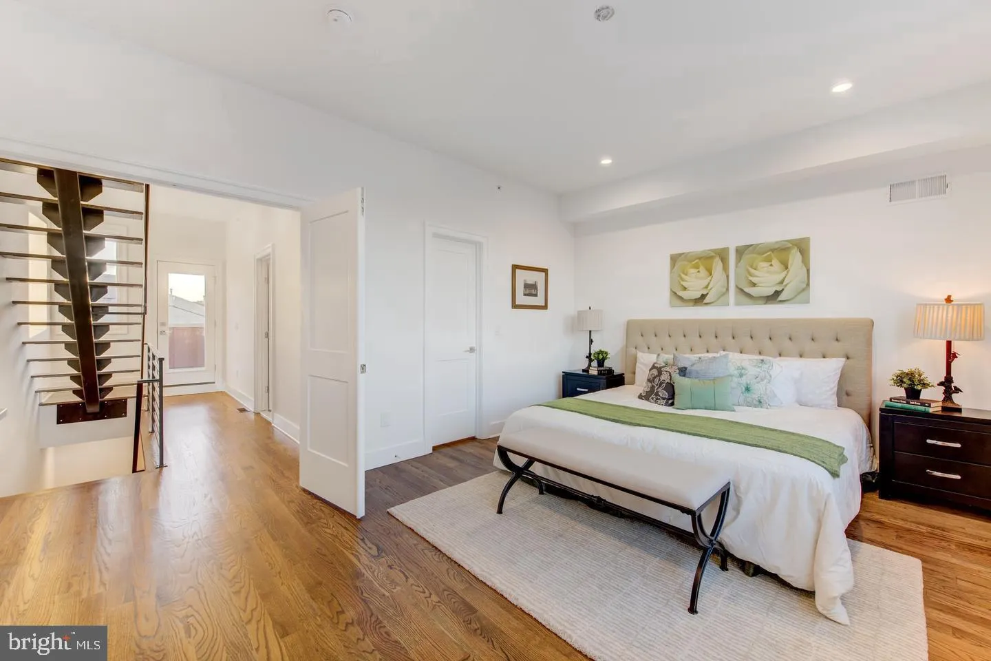 Philadelphia, Pennsylvania 19125, United States, 3 Bedrooms Bedrooms, ,3 BathroomsBathrooms,Residential,Active,184160