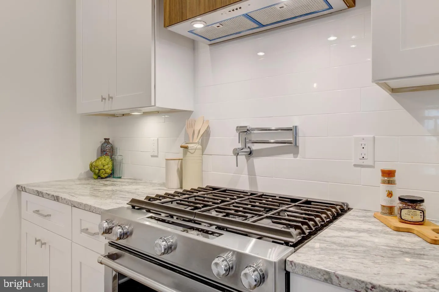 Philadelphia, Pennsylvania 19125, United States, 3 Bedrooms Bedrooms, ,3 BathroomsBathrooms,Residential,Active,184160