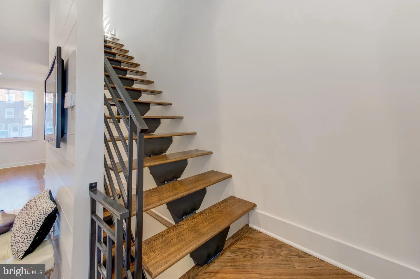 Philadelphia, Pennsylvania 19125, United States, 3 Bedrooms Bedrooms, ,3 BathroomsBathrooms,Residential,Active,184160